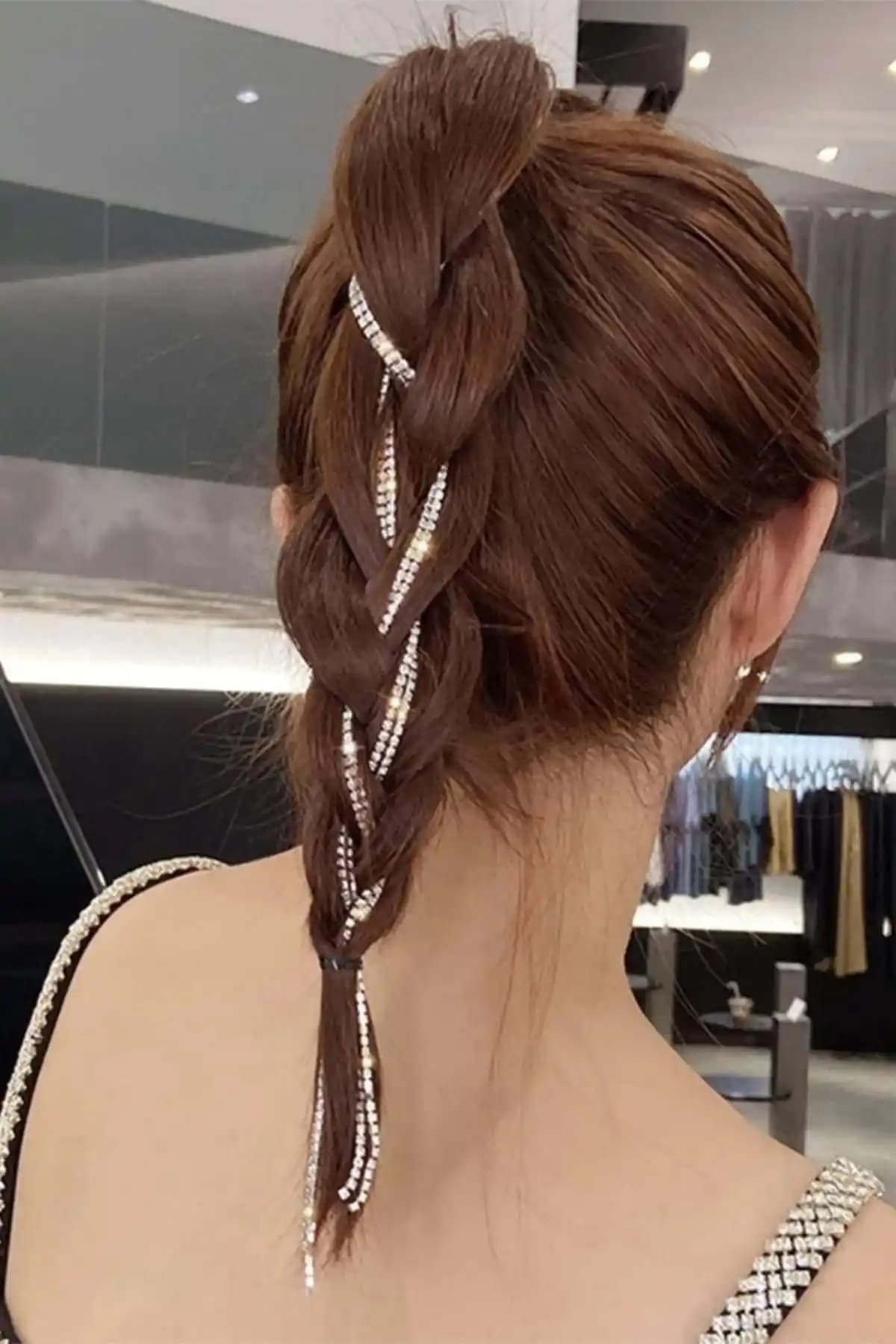 Kadın Kristal Taşlı Özel Seri Çıt Çıt Toka: Şıklık ve Kullanışlılığın Birleşimi