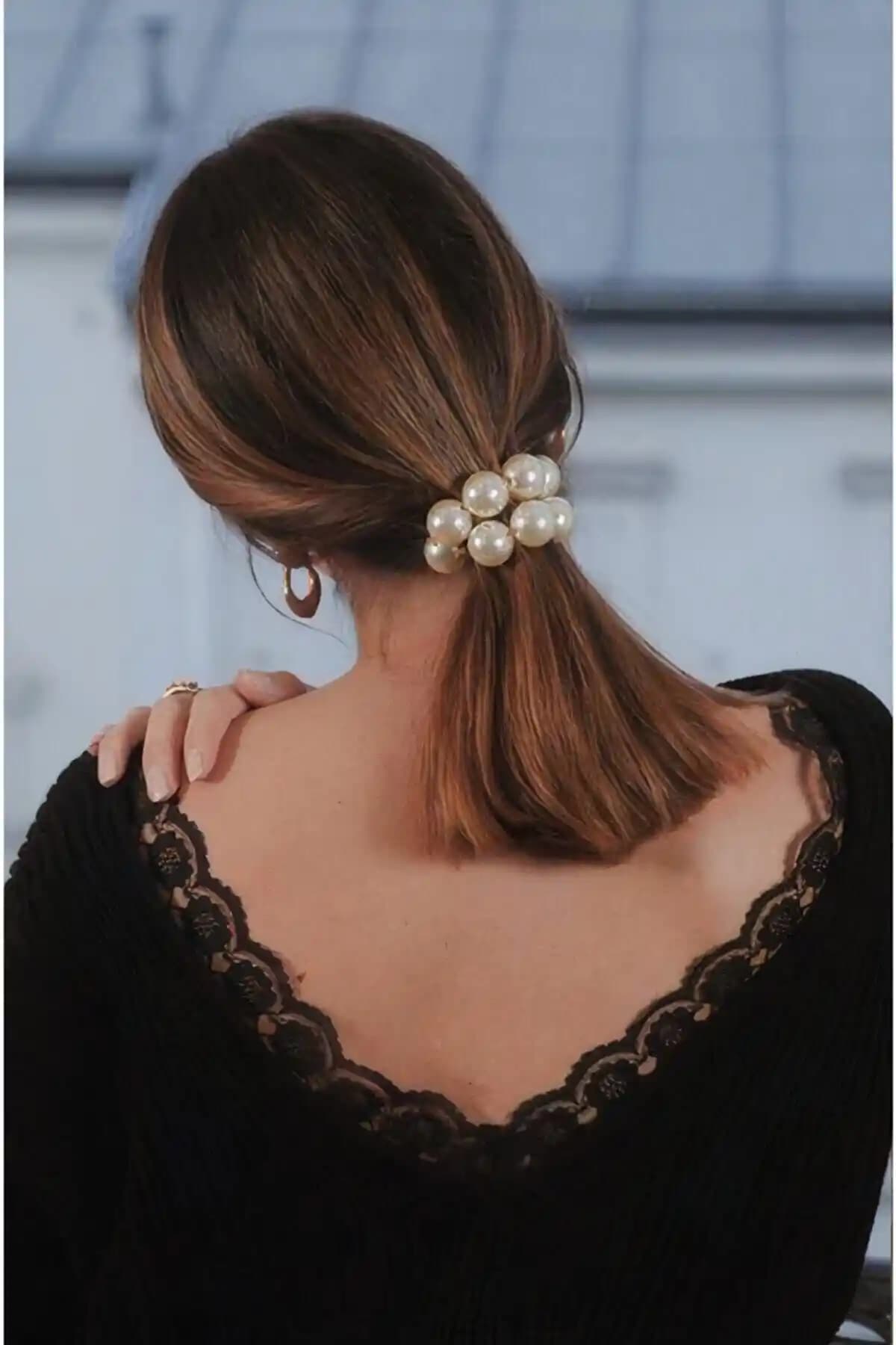 Kadın Pearls İnci Esnek Saç Tokası: Şıklık ve Fonksiyonellik Bir Arada