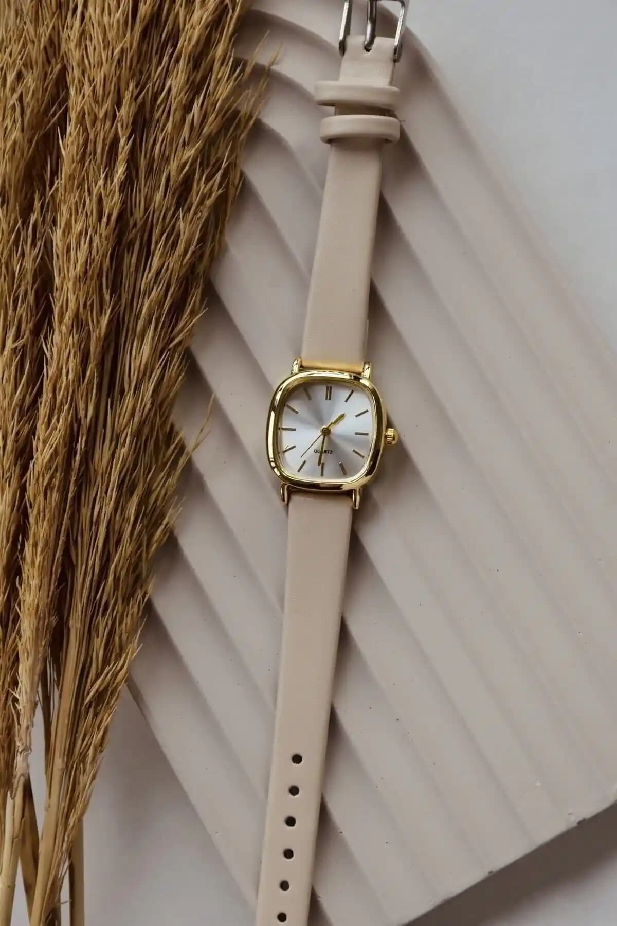 Kadın Saatleri Karşılaştırması: Ricardo ve SHOPAPERAL Modellerinin Özellikleri ve Seçim İpuçları