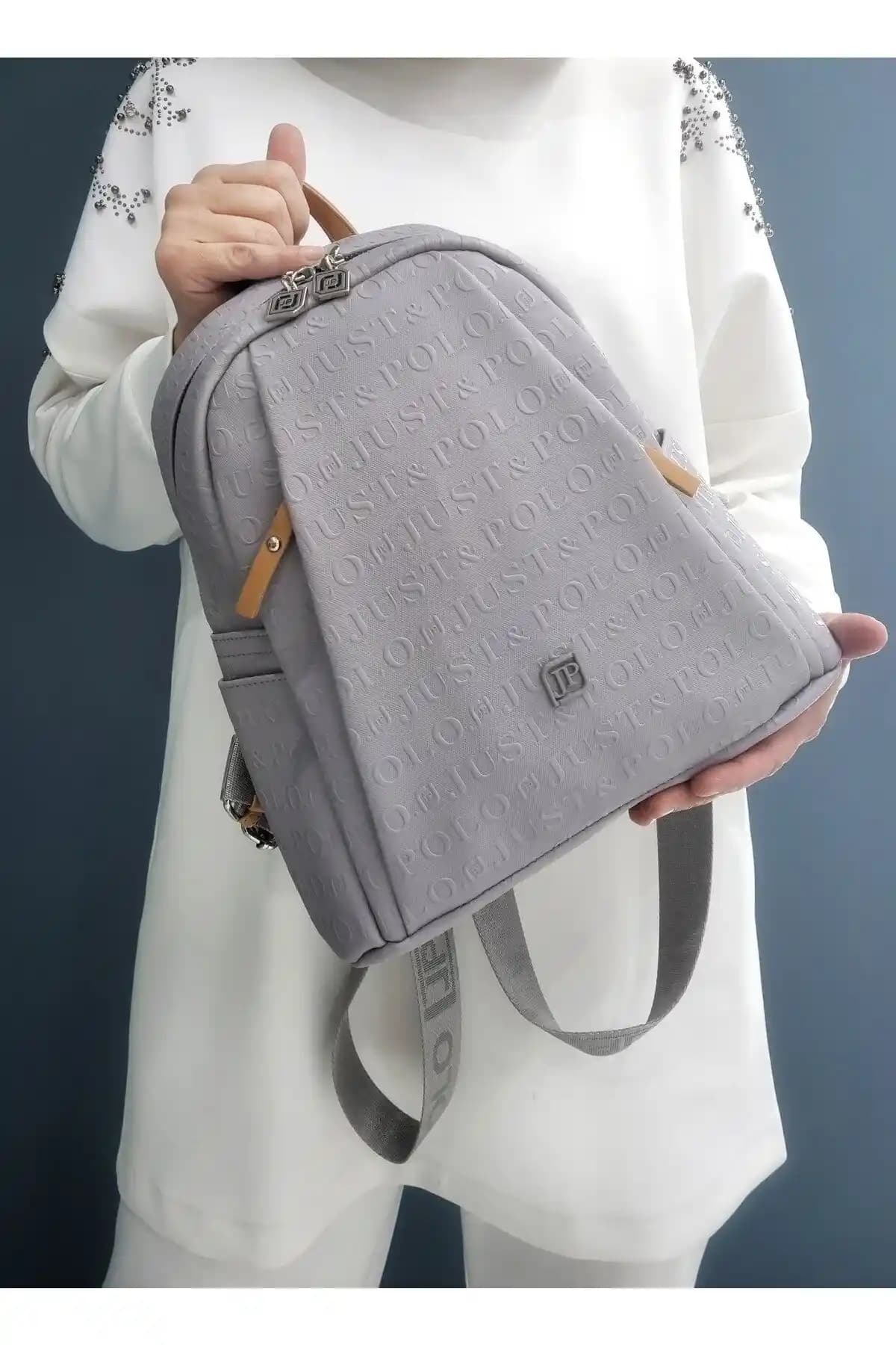 Kadın Sırt Çantası Karşılaştırması: Just Polo ve Lucky Bees Modelleri Analizi