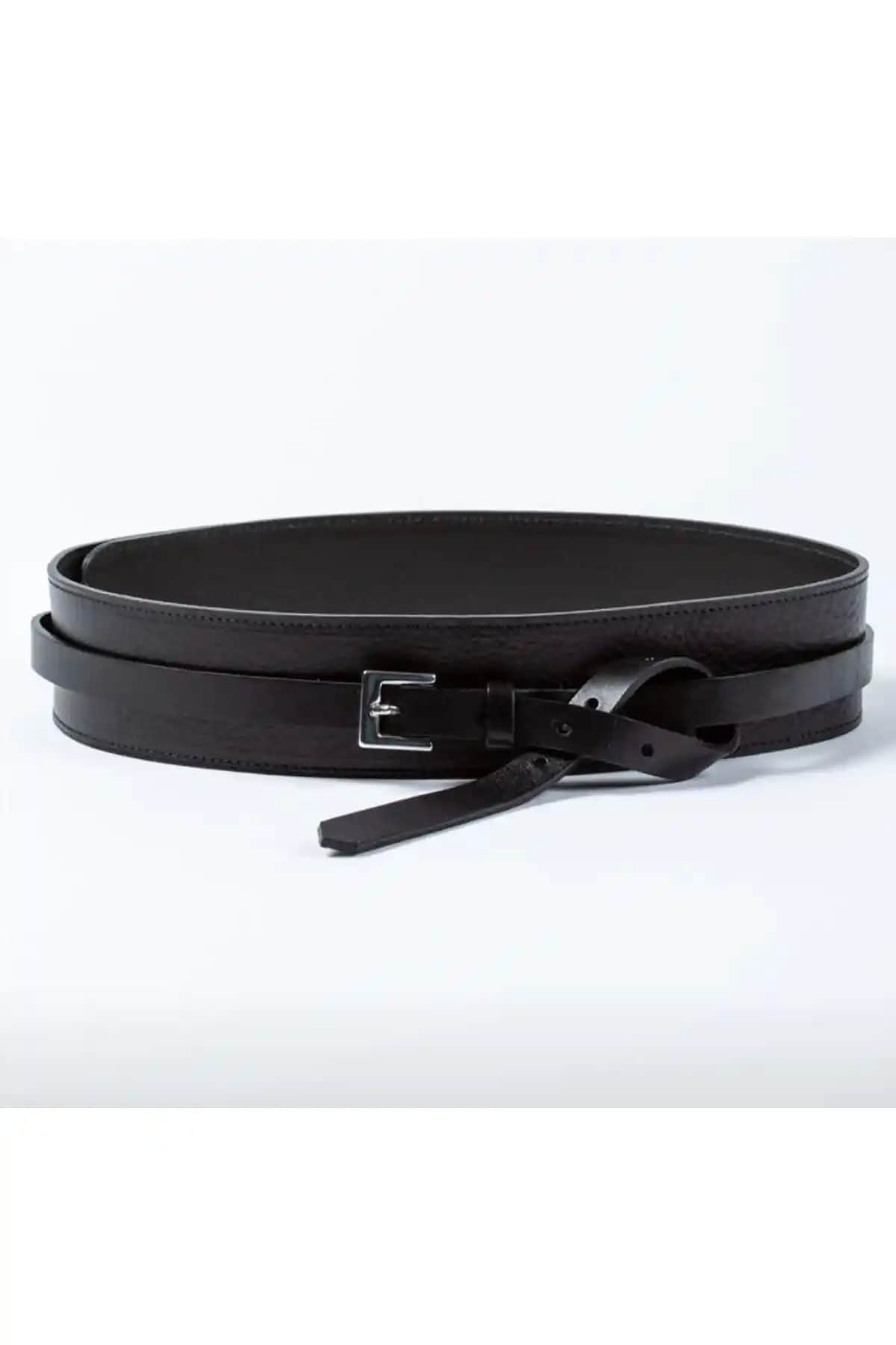Kadın Siyah Sarmal Kemer: Modern Tasarım ve Kullanışlılık Bir Arada