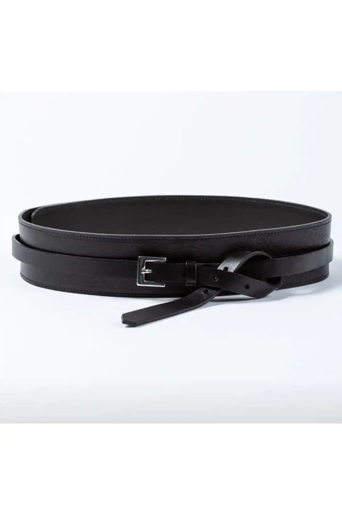 Kadın Siyah Sarmal Kemer: Modern Tasarım ve Kullanışlılık Bir Arada