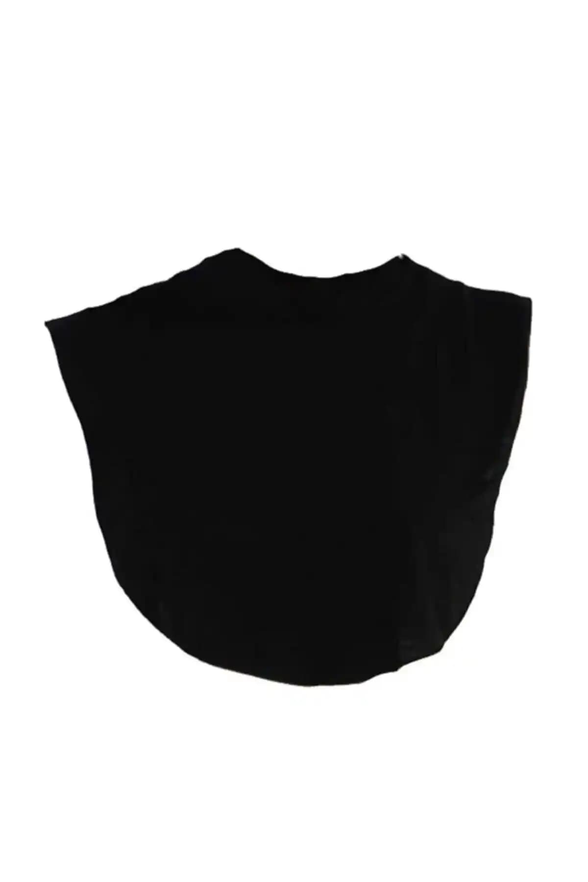 Kadın Siyah Tessettür Boyunluk: Şıklık ve Konforu Bir Arada Sunan Modern Aksesuar