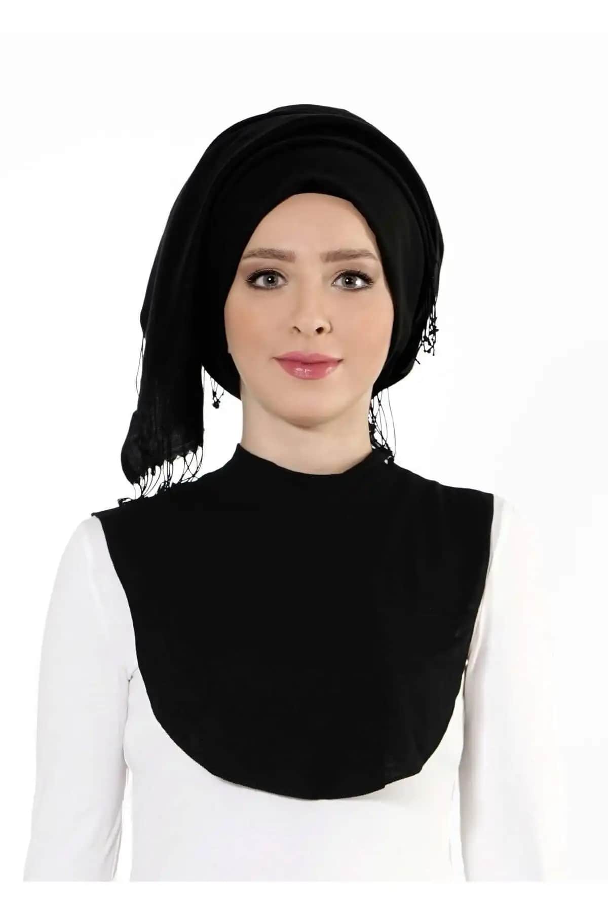 Kadın Tesettür Boyunluk Siyah Şıklık ve Konforun Buluştuğu Modern Tasarım