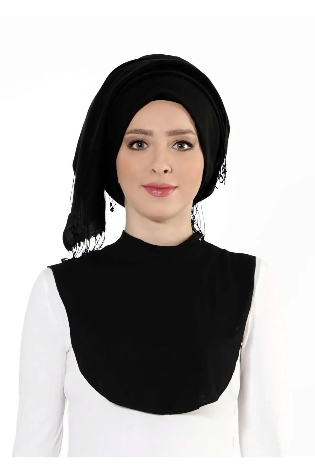 Kadın Tesettür Boyunluk Siyah Şıklık ve Konforun Buluştuğu Modern Tasarım