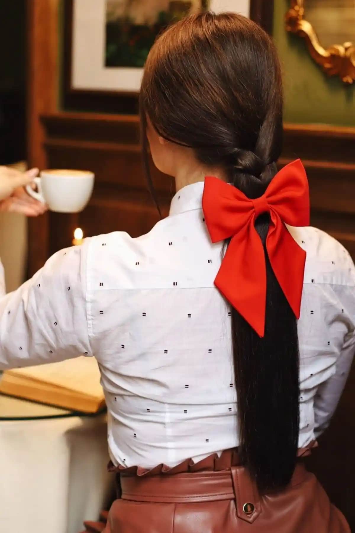 Kadınlar İçin Kırmızı Fiyonk Toka Karşılaştırması: Stil ve Kullanım Analizi