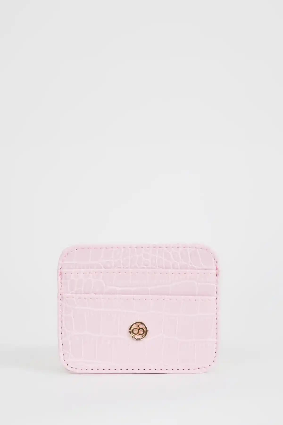 Kadınlar için şık ve fonksiyonel suni deri cüzdan karşılaştırması