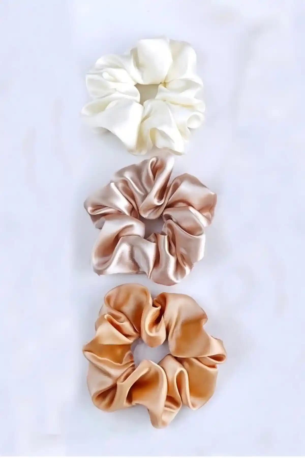 Kadınlar İçin Zarif Bej Renkli Saten Saç Lastik Tokası Seti 3'lü