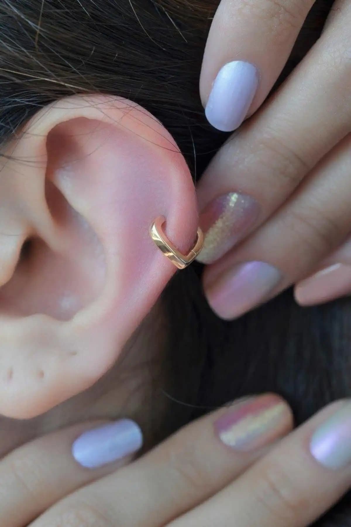 Kalp Model Halka Piercing - Estetik ve Dayanıklı Kulak Takısı Ürün Tanımı