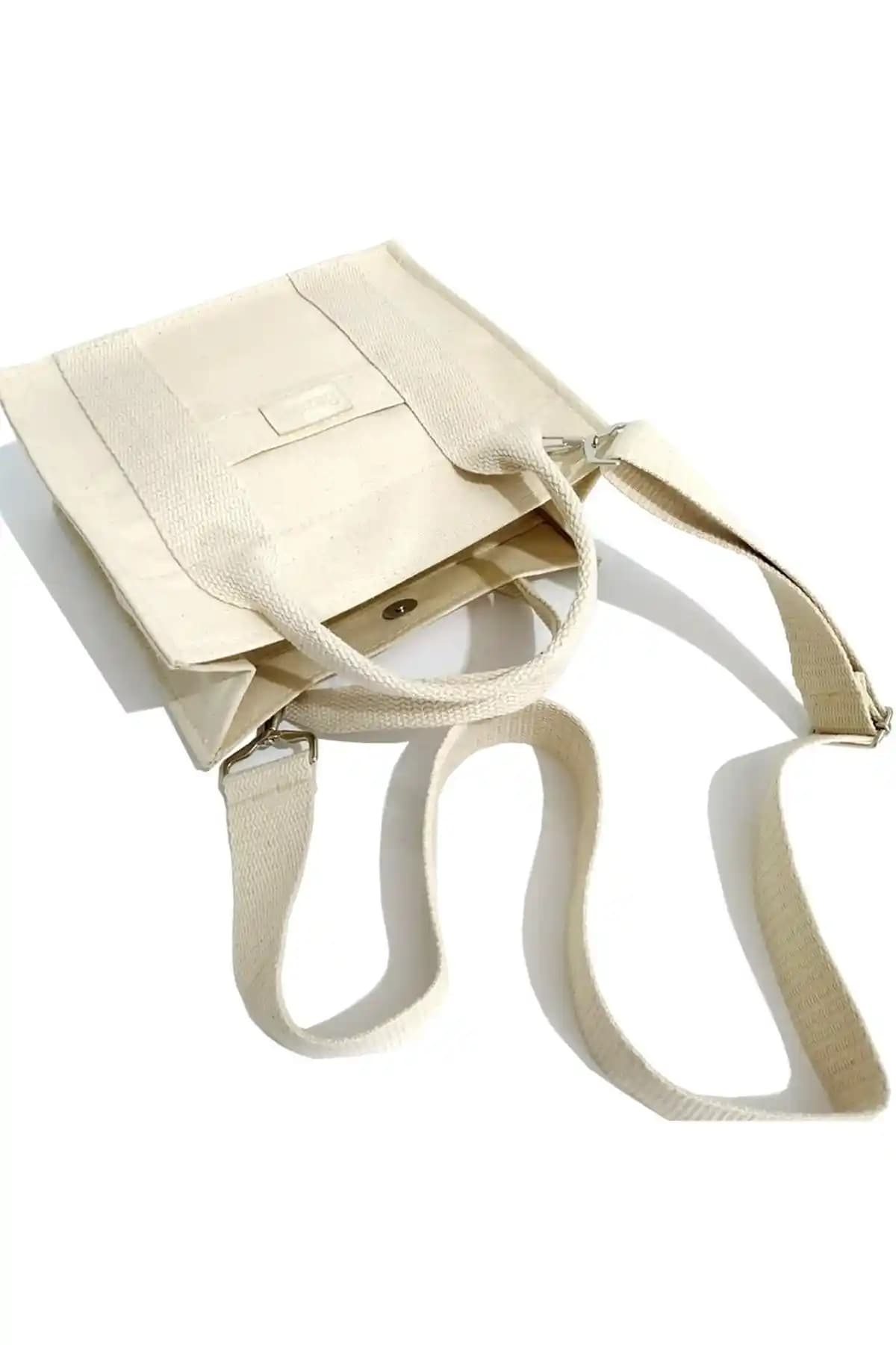 Kanvas Tote ve Çapraz Askılı Çantalar: Kullanışlı ve Şık Seçenekler