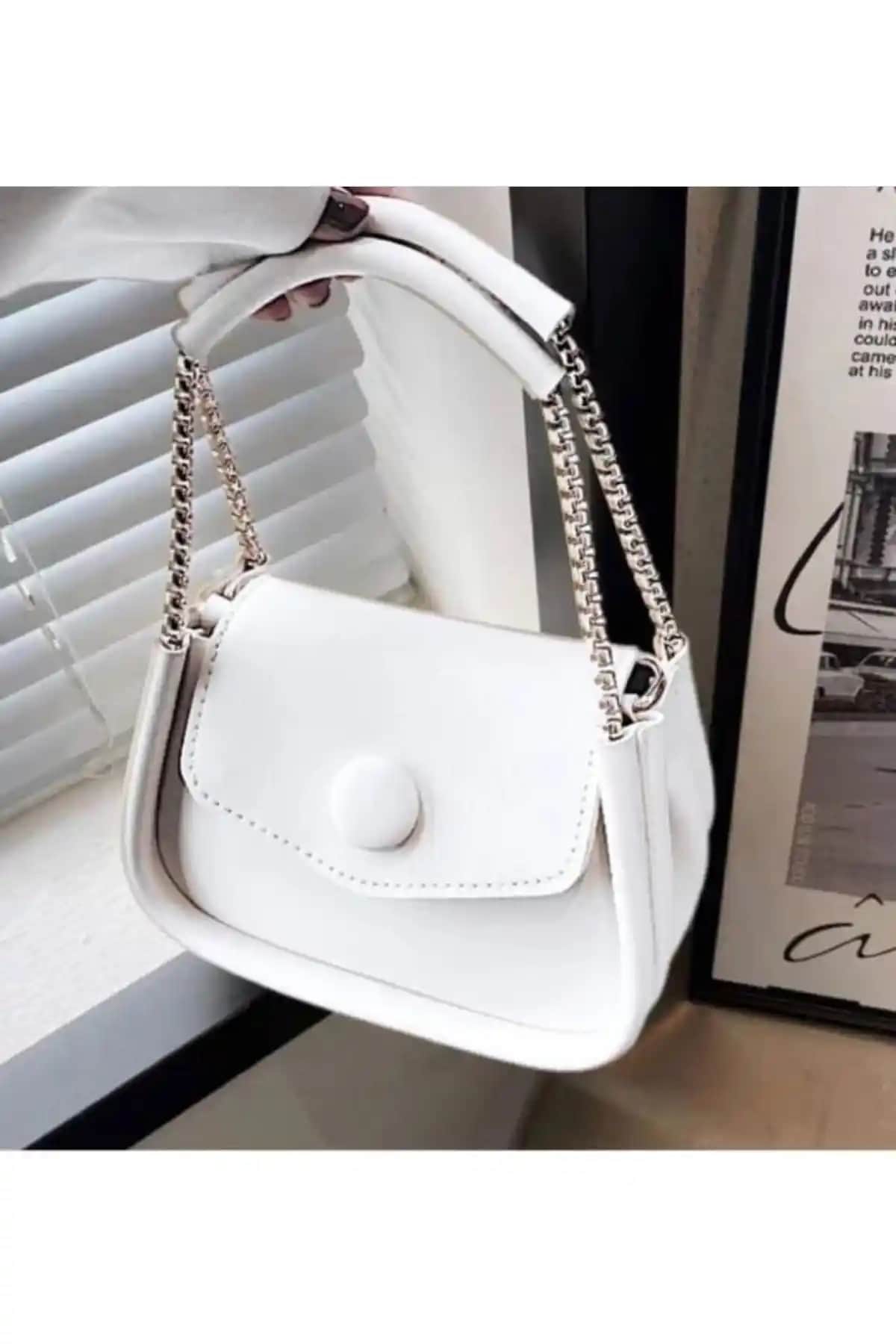 Katusa STD Beyaz Zincirli Baget Çanta Şıklık ve Fonksiyonelliğin Birleşimi