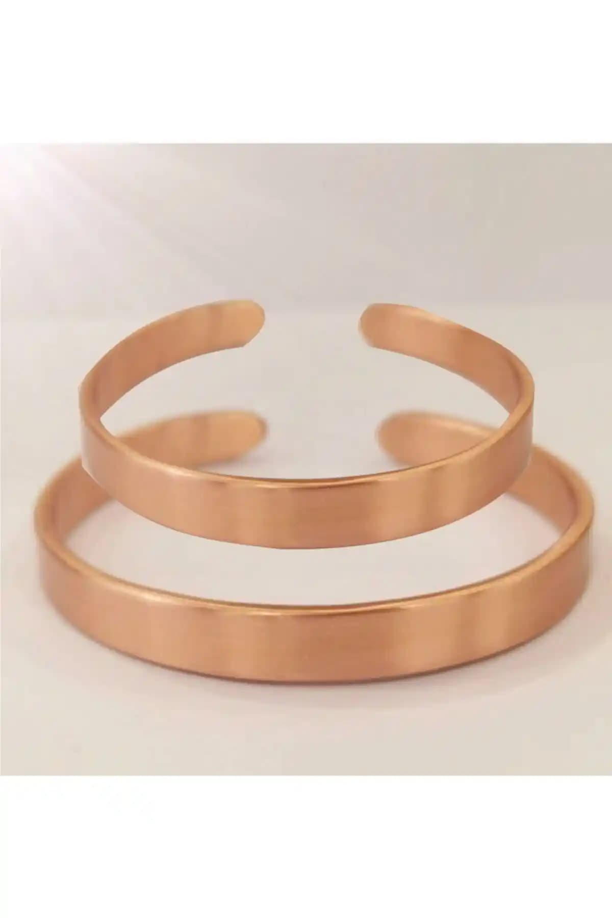 KAVELE ve Tagu Bakır Bileklik Karşılaştırması: Özellikler ve Kullanıcı Yorumları