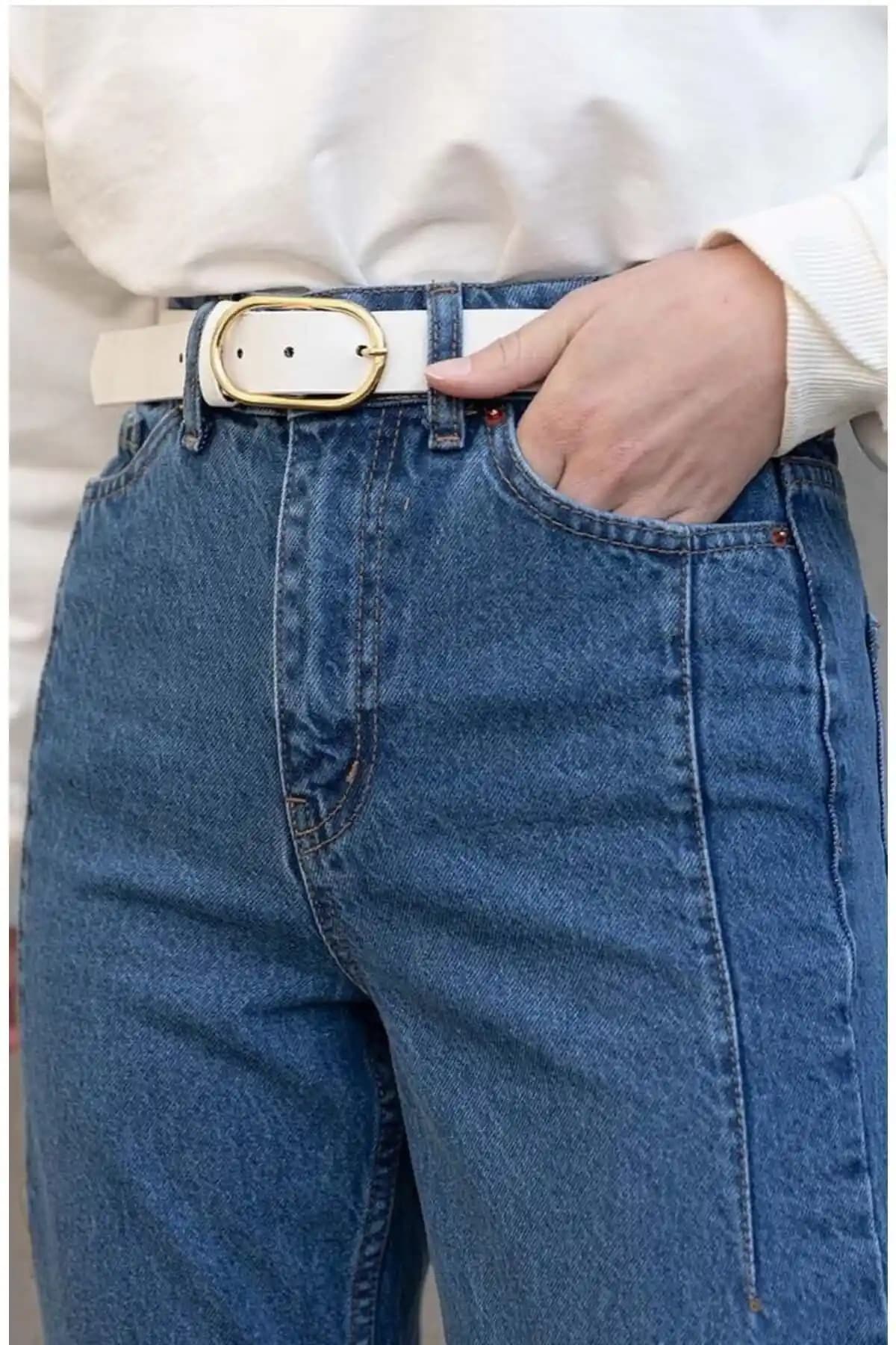 Kemerix Kadın Gold Tokalı Beyaz Kemer: Modern ve Şık Tasarım ile Günlük Kullanım İçin