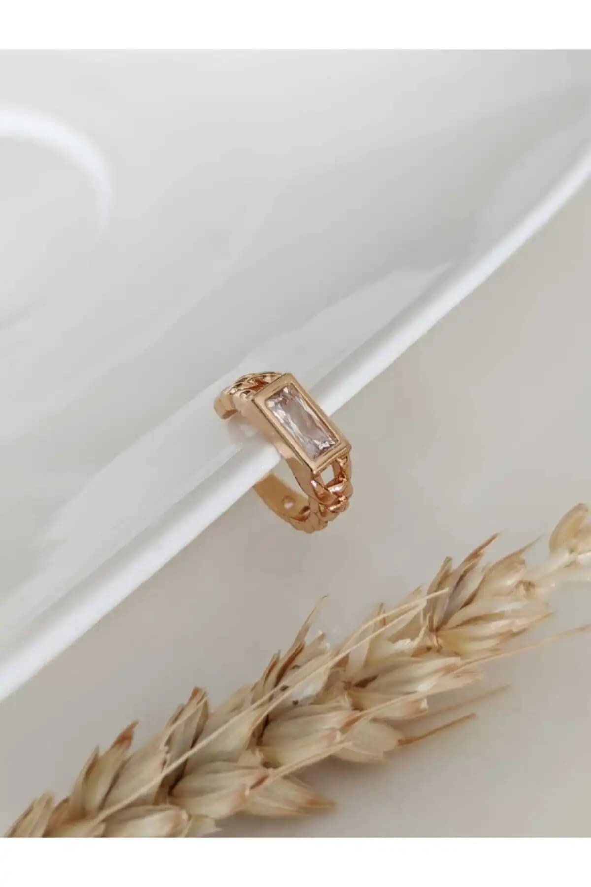 Kıkırdak Küpe Modelleri Karşılaştırması: Gold Baget Zirkon ve Şeffaf Baget Earcuff 2