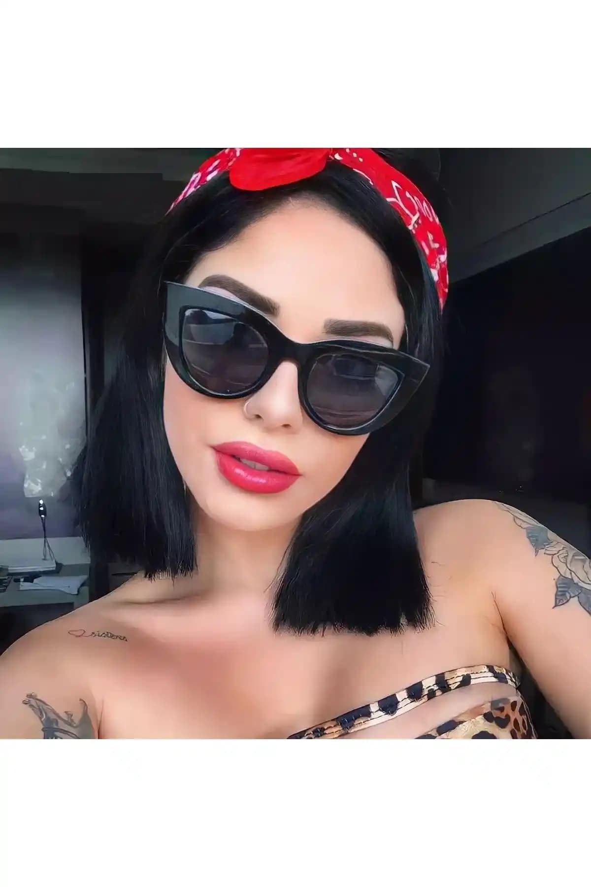 Kinary Cat Eye Siyah Kadın Güneş Gözlüğü 1011: Şıklık ve Koruma Sunan Modern Tasarım