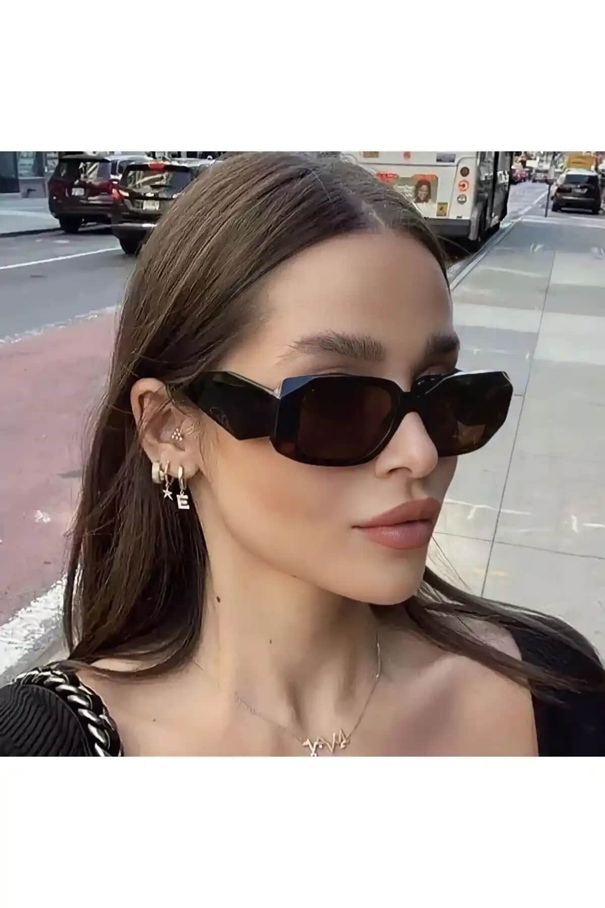Kinary Unisex Güneş Gözlüğü Kahve Parlak 1038: Şıklık ve Koruma Sunan Dayanıklı Tasarım