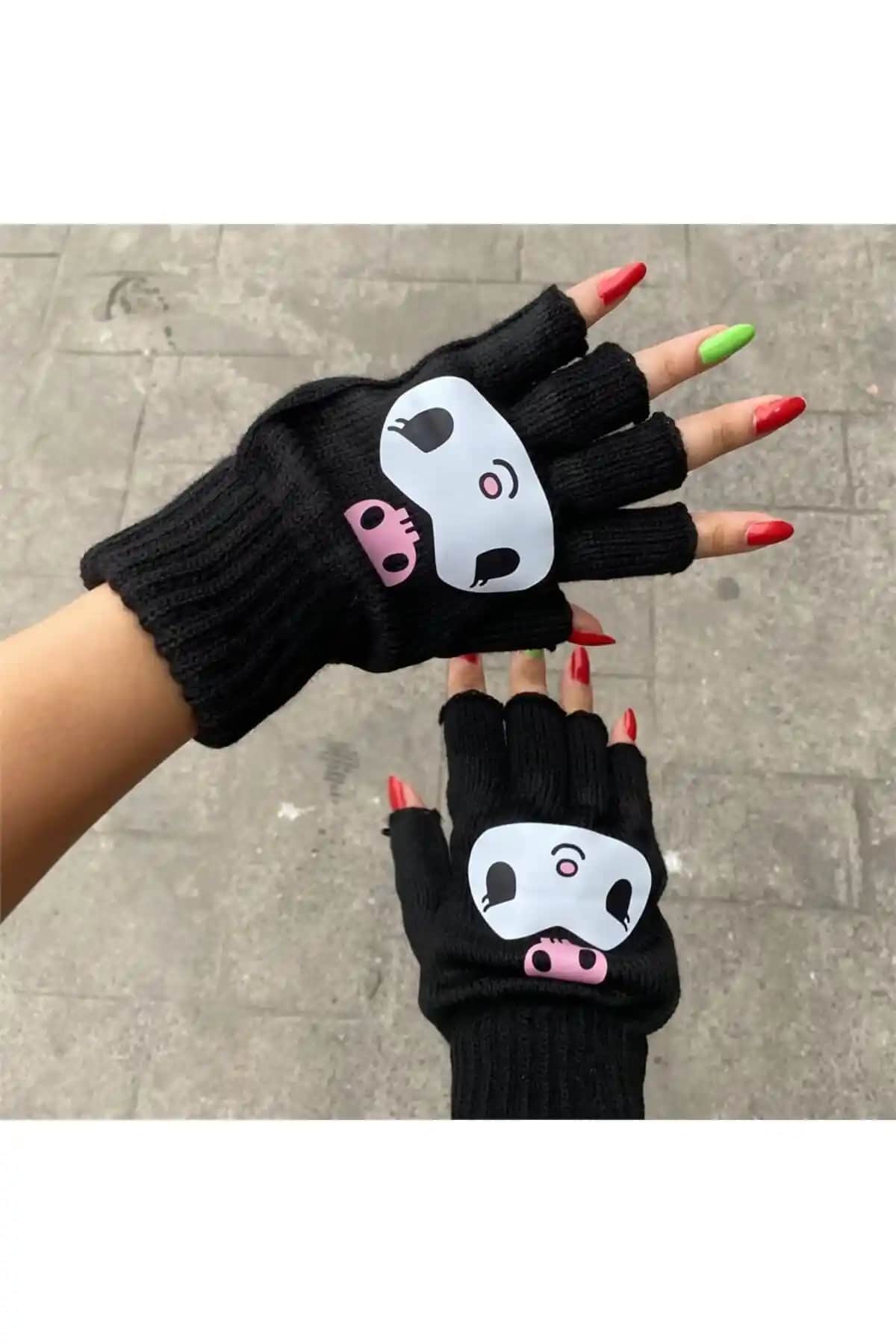 Köstebek Siyah Kuromi Yarım Eldiveni: Tasarım, Konfor ve Dayanıklılık Özellikleri