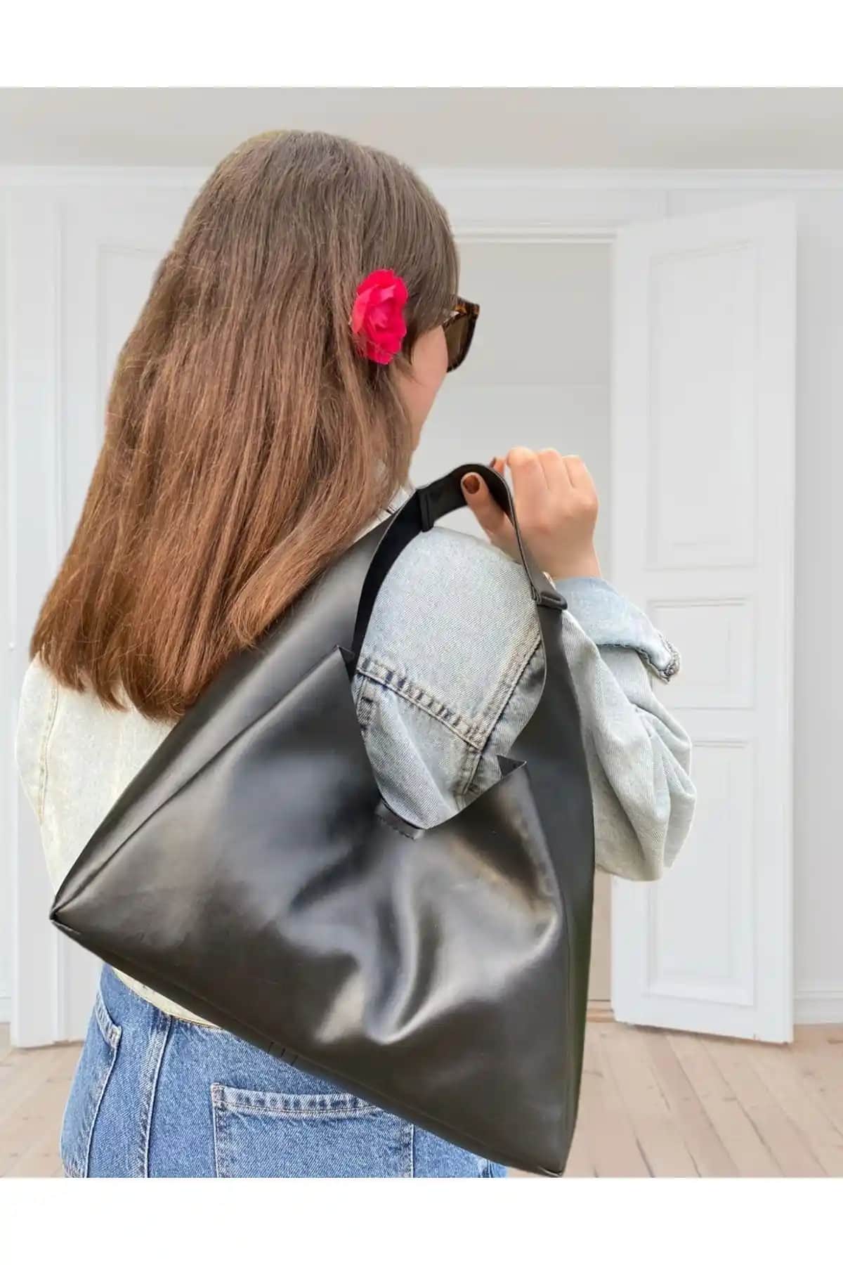 Ksburda Omuz Çantası: Şık ve Kullanışlı Günlük Kadın Çantası Özellikleri ve Değerlendirmeleri