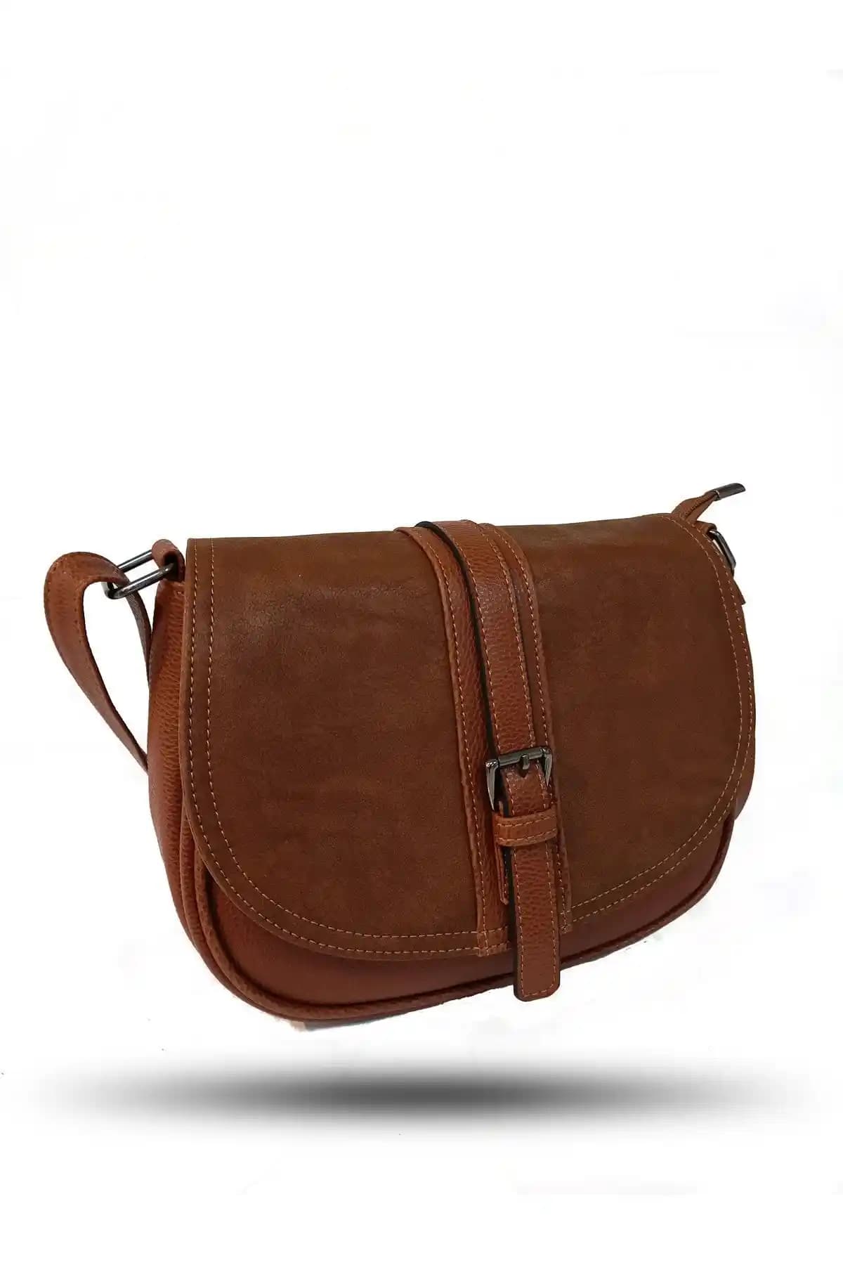 Kumru ve Stradivarius Askılı Çantaların Detaylı Karşılaştırması