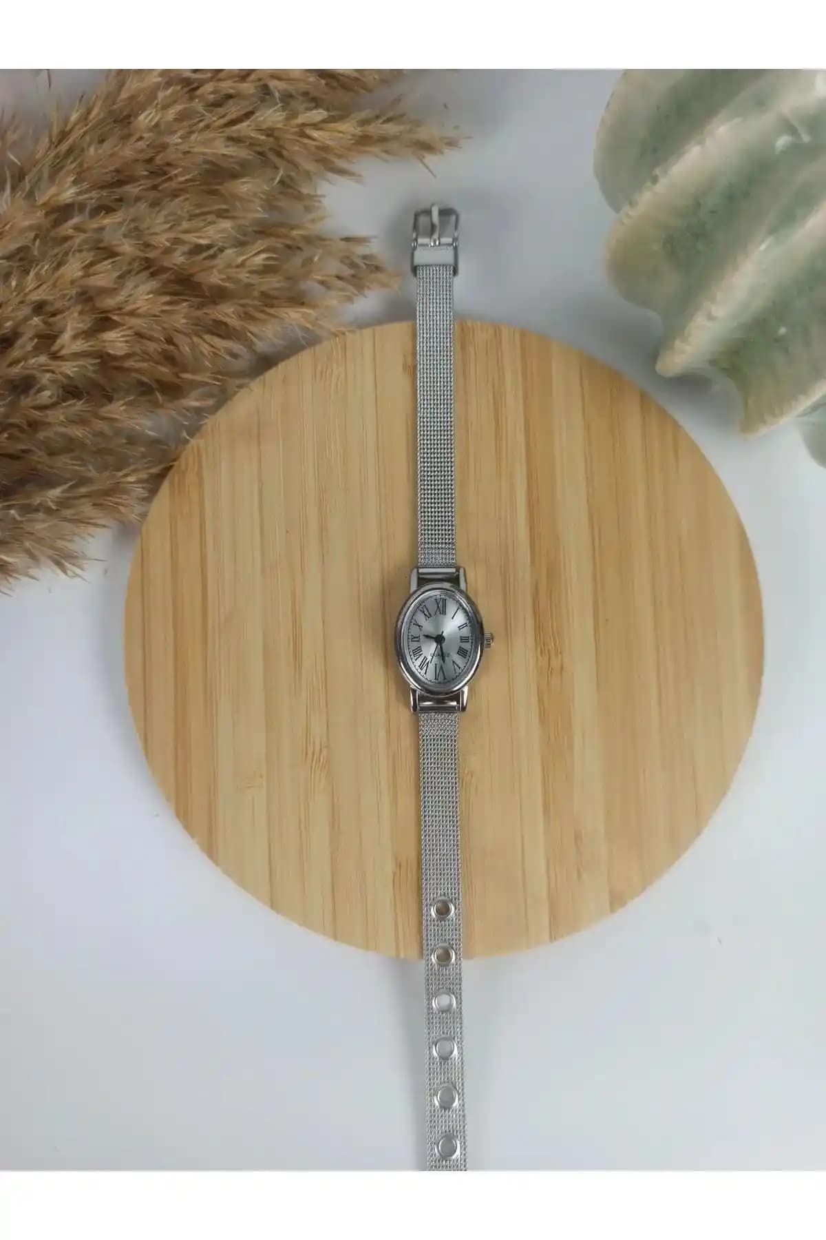 LA BOSS Vintage Minimal Metal Kordon Oval Gümüş Kadın Kol Saati Özellikleri ve Tasarımı