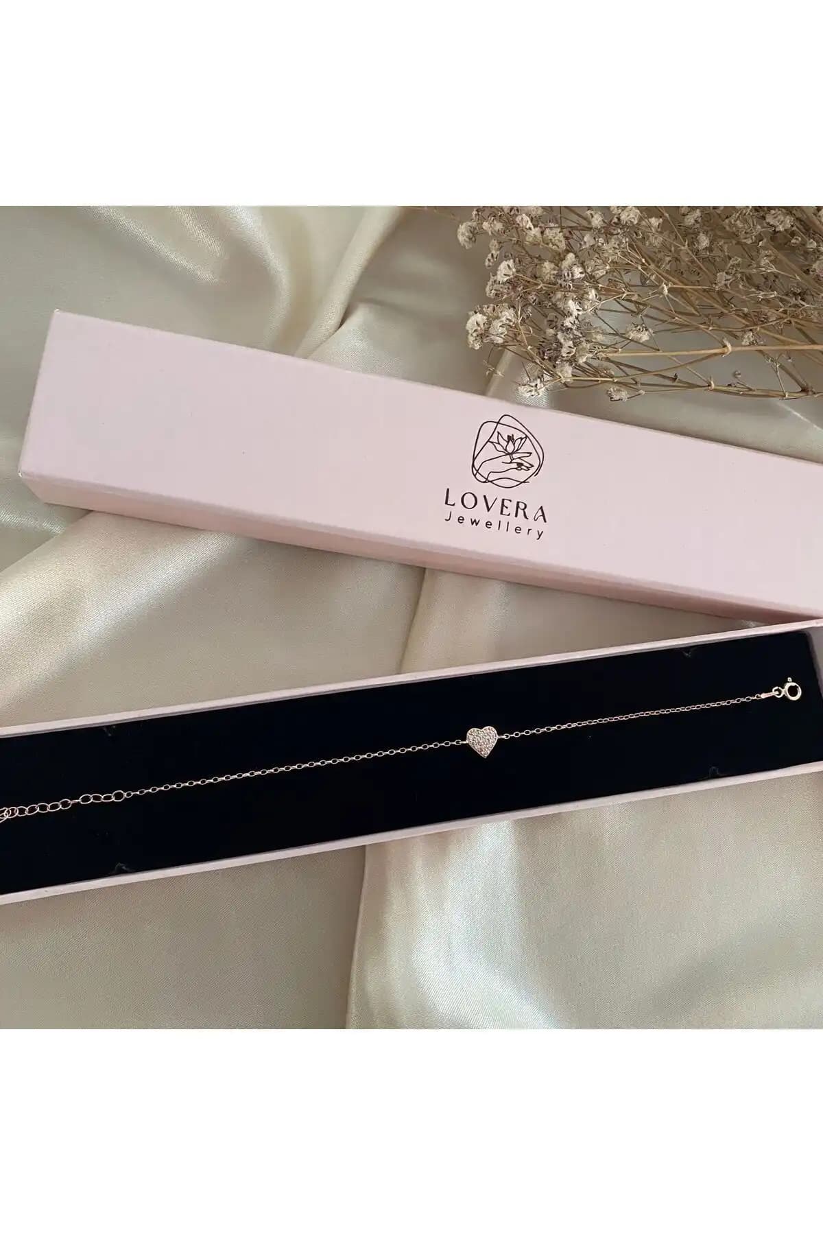 Lovera ve Miavi Silver Gümüş Bileklikleri Karşılaştırması ve Seçim Rehberi 1