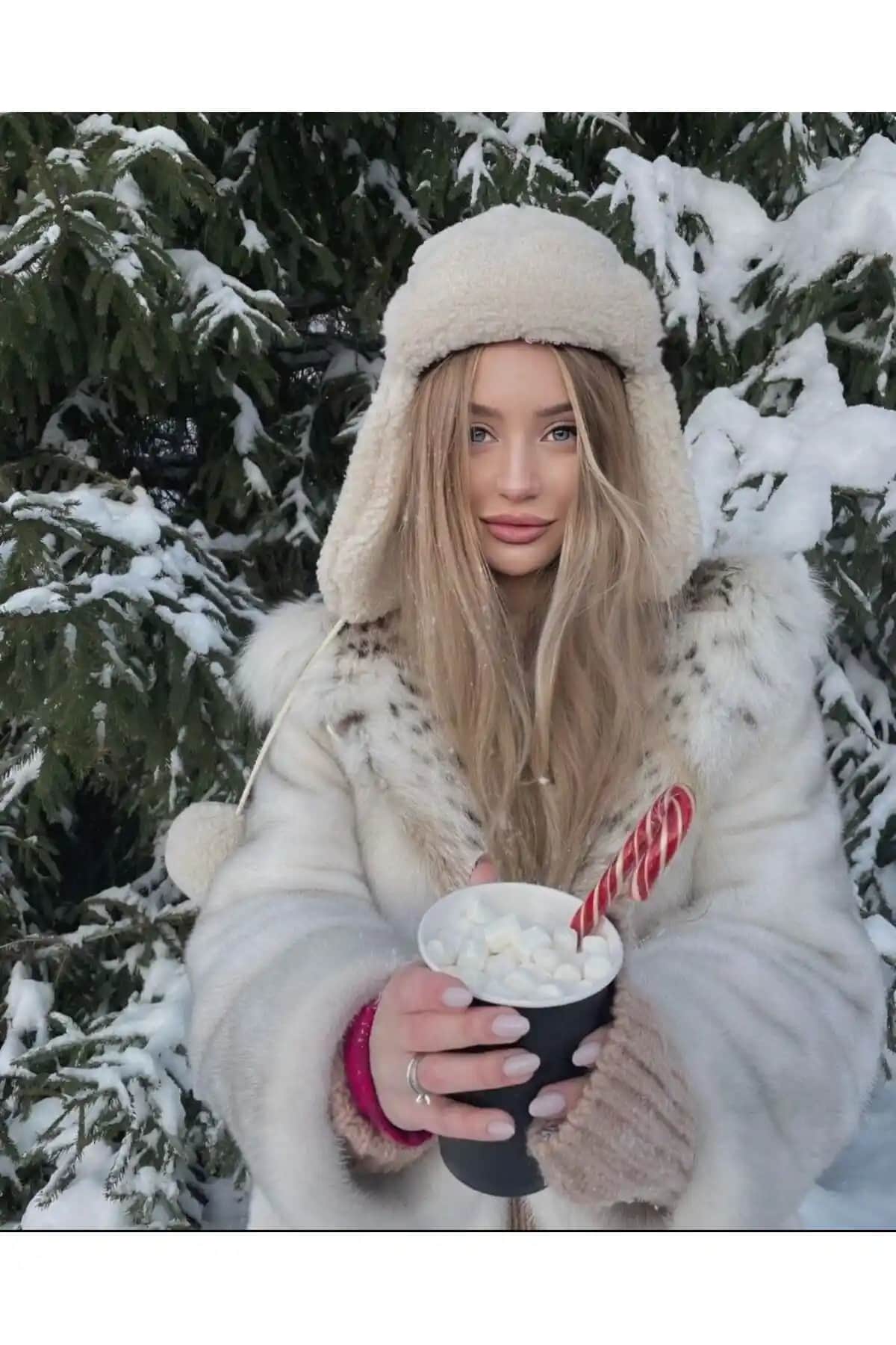 Luminos Butik Kadın Peluş Şapka Karşılaştırması Bej ve Siyah Renk Seçenekleri