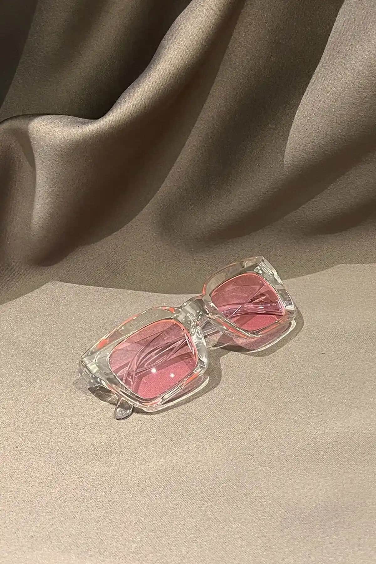 LUPİX ve ModaLand Retro Güneş Gözlüğü Karşılaştırması: Tasarım ve Performans Analizi