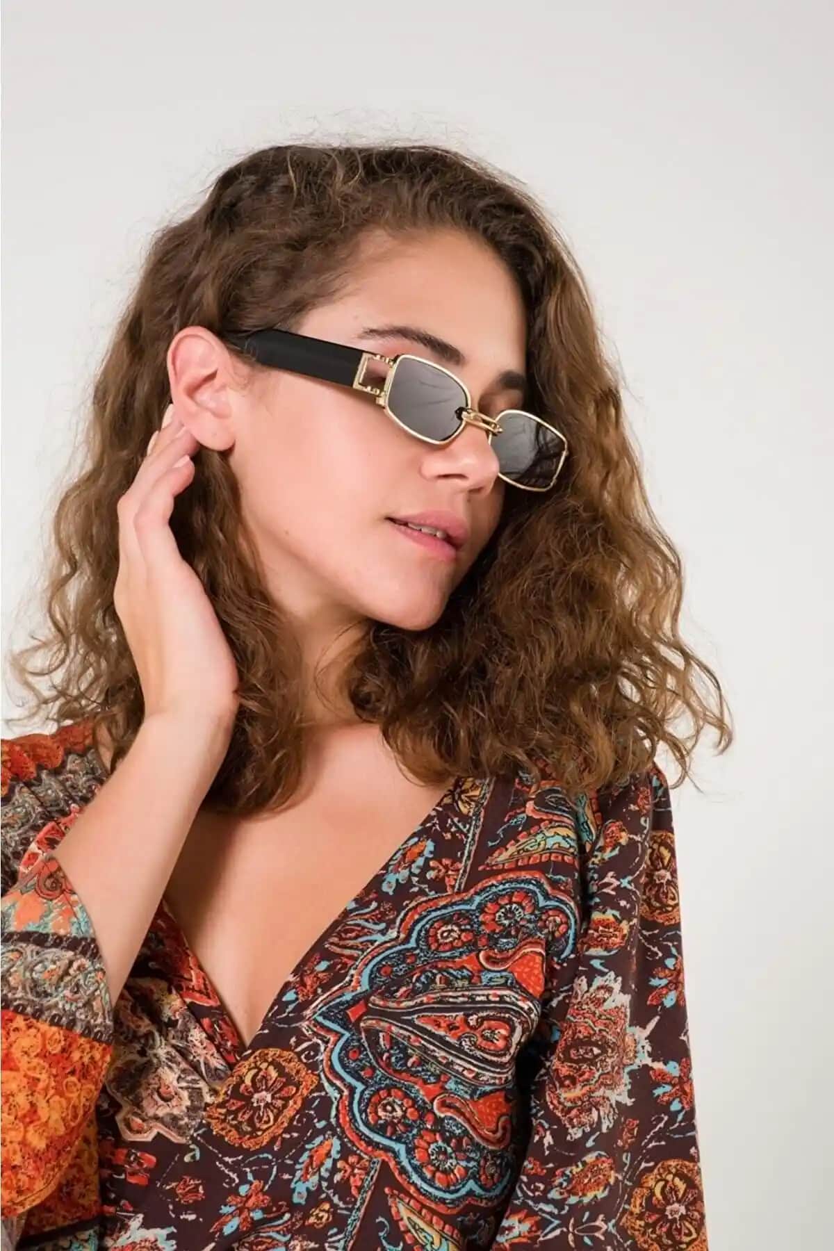 LUPİX Vintage Kadın Güneş Gözlüğü Modern Tasarım ve UV Koruma Özellikleriyle