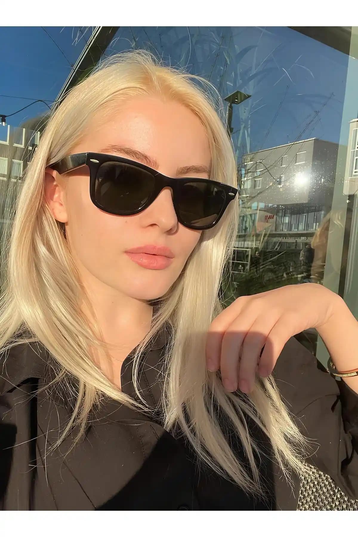 Macerati Unisex Dikdörtgen Güneş Gözlüğü Modern ve Şık Tasarım 75-90 karakter