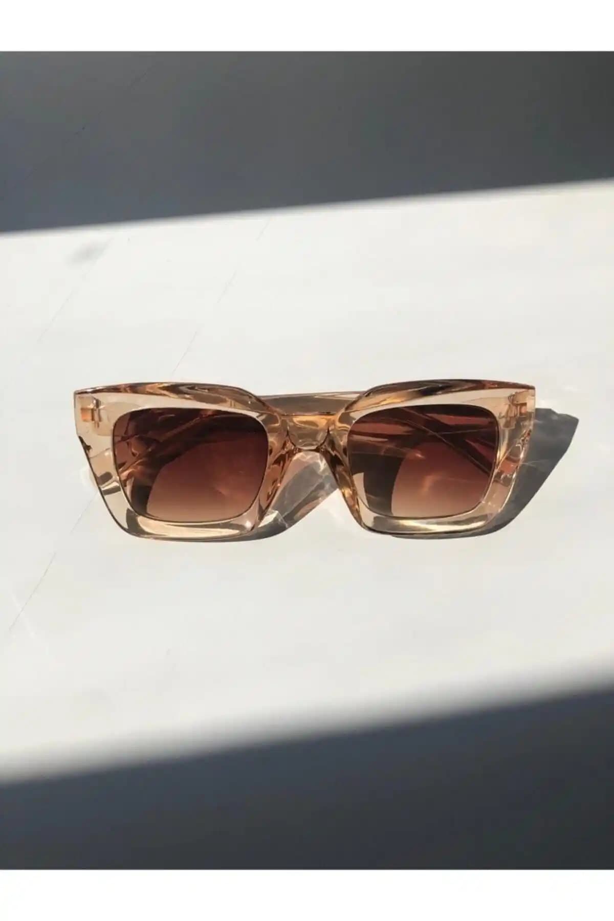 MACERATİ Unisex Güneş Gözlükleri Karşılaştırması: Stil ve Koruma Analizi