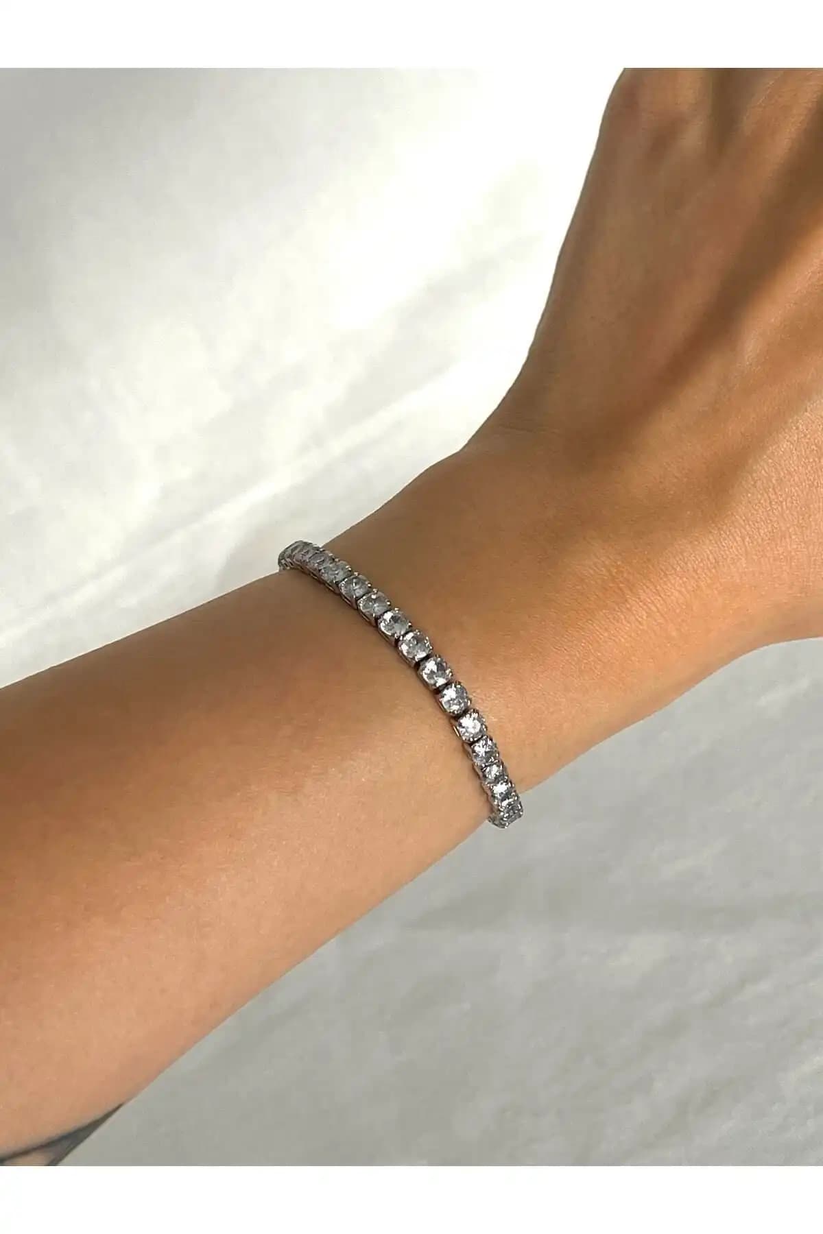 Medisa Jewelry Gümüş Zircon Taşlı Su Yolu Bileklik Şık ve Dayanıklı Tasarım