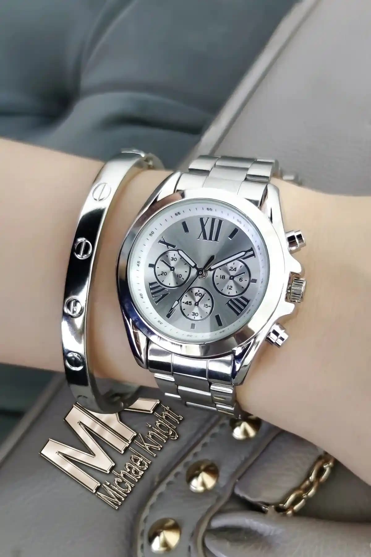 Michael Knight Bileklikli Kol Saati: Şıklık ve Dayanıklılığın Modern Buluşması