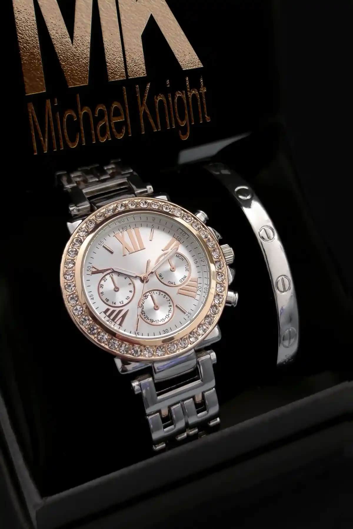 Michael Knight Bileklikli Kol Saati: Şıklık ve Fonksiyonellik Sunan Modern Tasarım