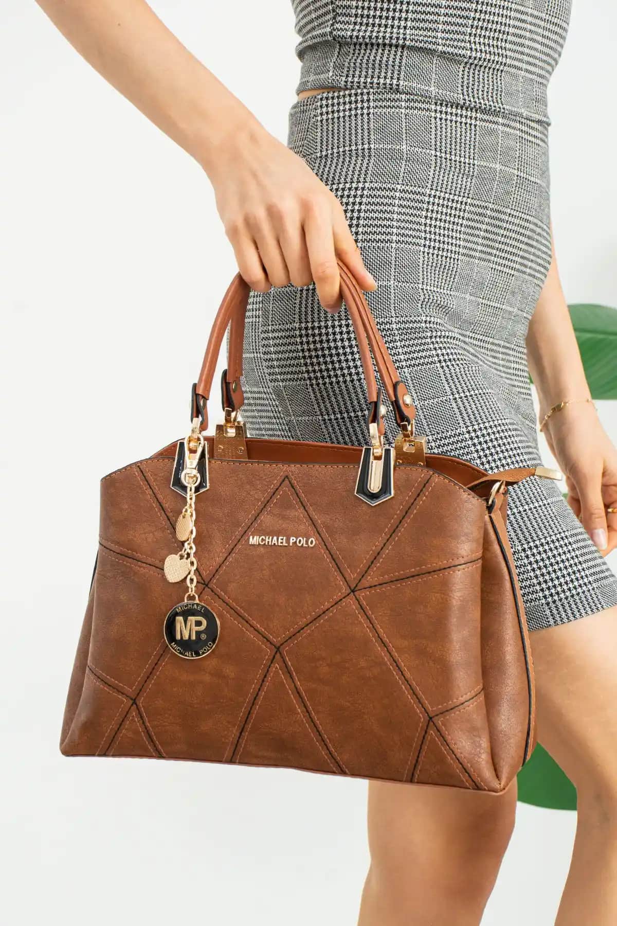 Michael Polo Kadın El ve Omuz Çantası: Şık ve Fonksiyonel Tasarım Özellikleri