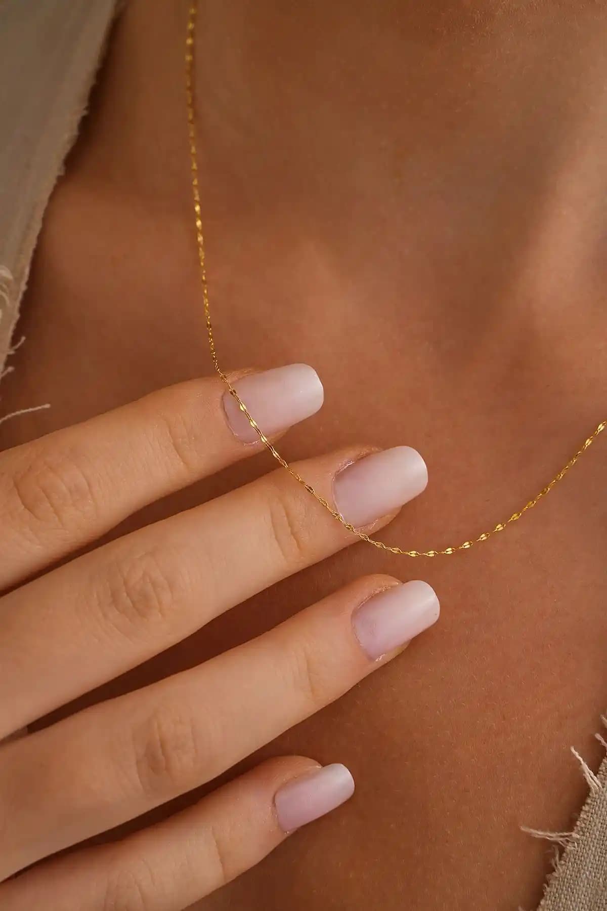 Mile Kuyumculuk ve Ruhbaş Pırlanta 14 Ayar Altın Kolye Karşılaştırması