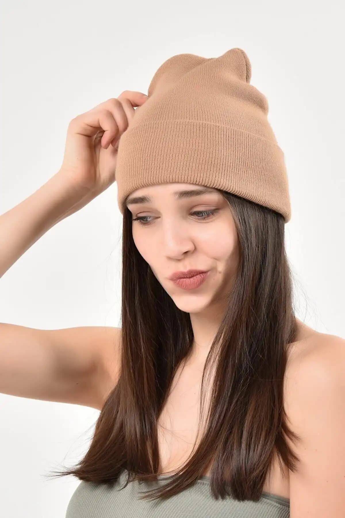 MinaCarin Basic Bere Kiremit Renkli Unisex Kış Aksesuarı Modern ve Şık Tasarım