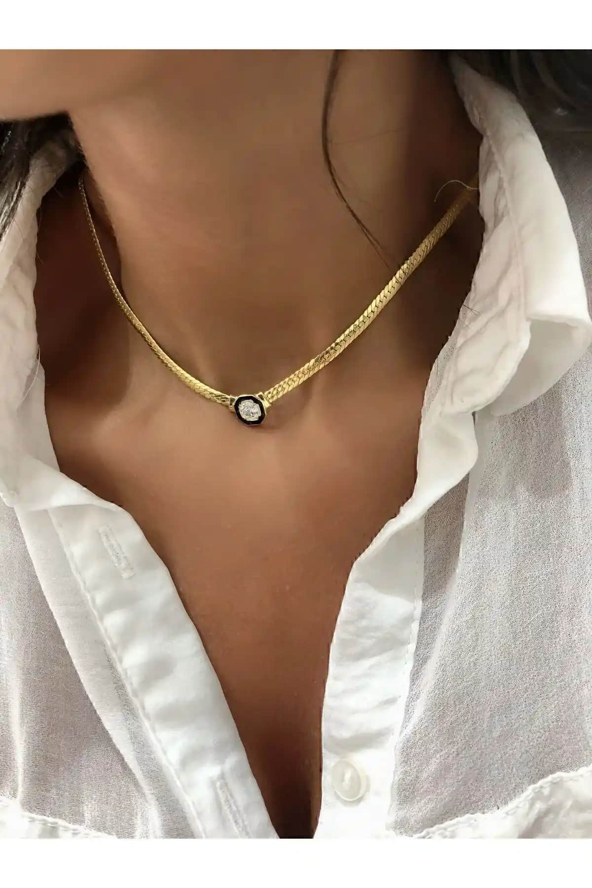 MioMondo Serenay Sarıkaya Tasarımlı 925 Ayar Gümüş Hasır Ortası Taşlı Kolye