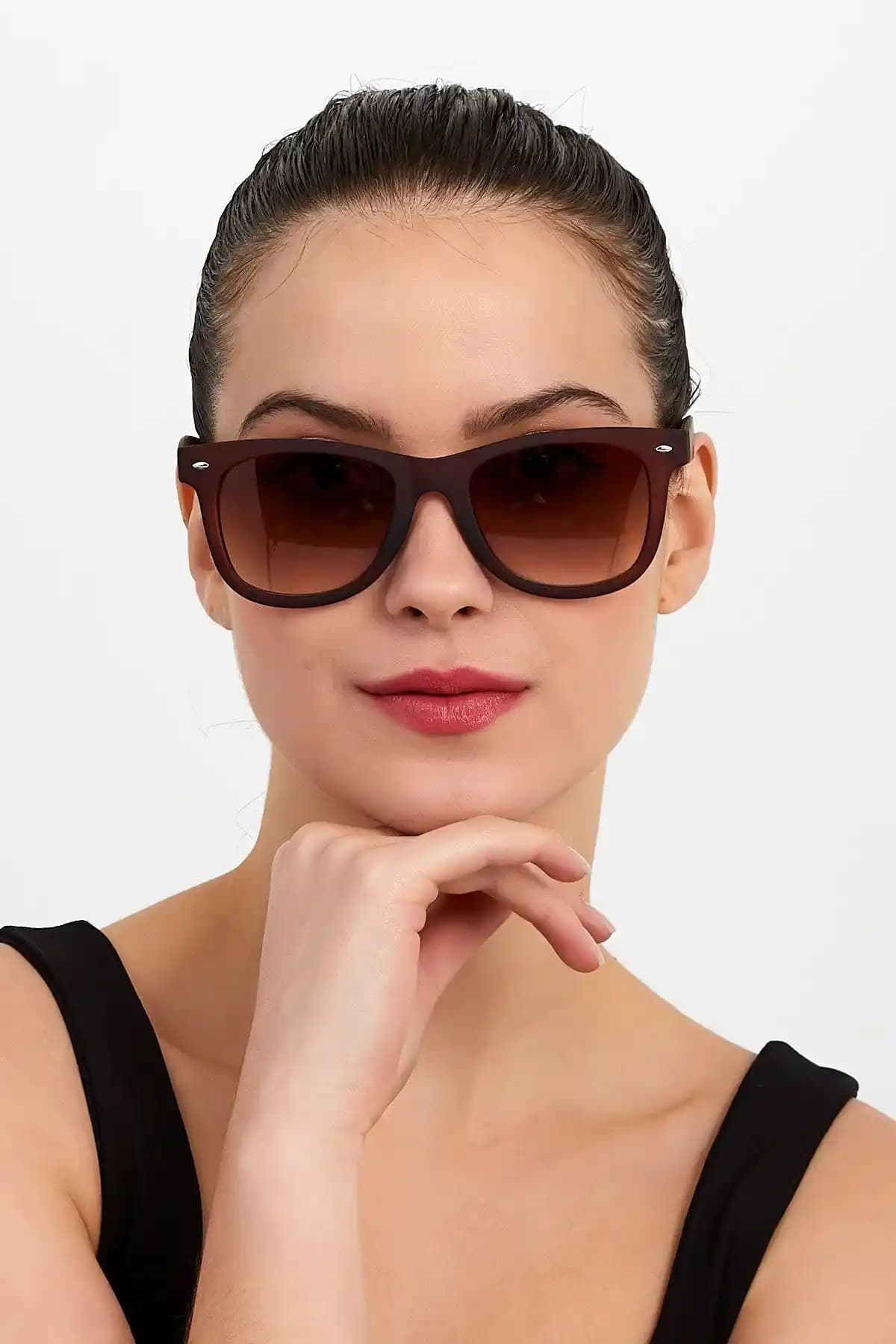 Modalucci Unisex Güneş Gözlüğü: Şık ve Sağlıklı Güneş Koruma Aksesuarı