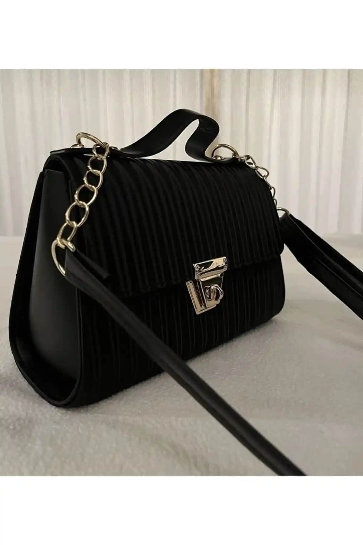 Modarb Kadın Askılı Siyah Omuz Çanta Günlük Şıklık ve Fonksiyonellik İçin Uygun