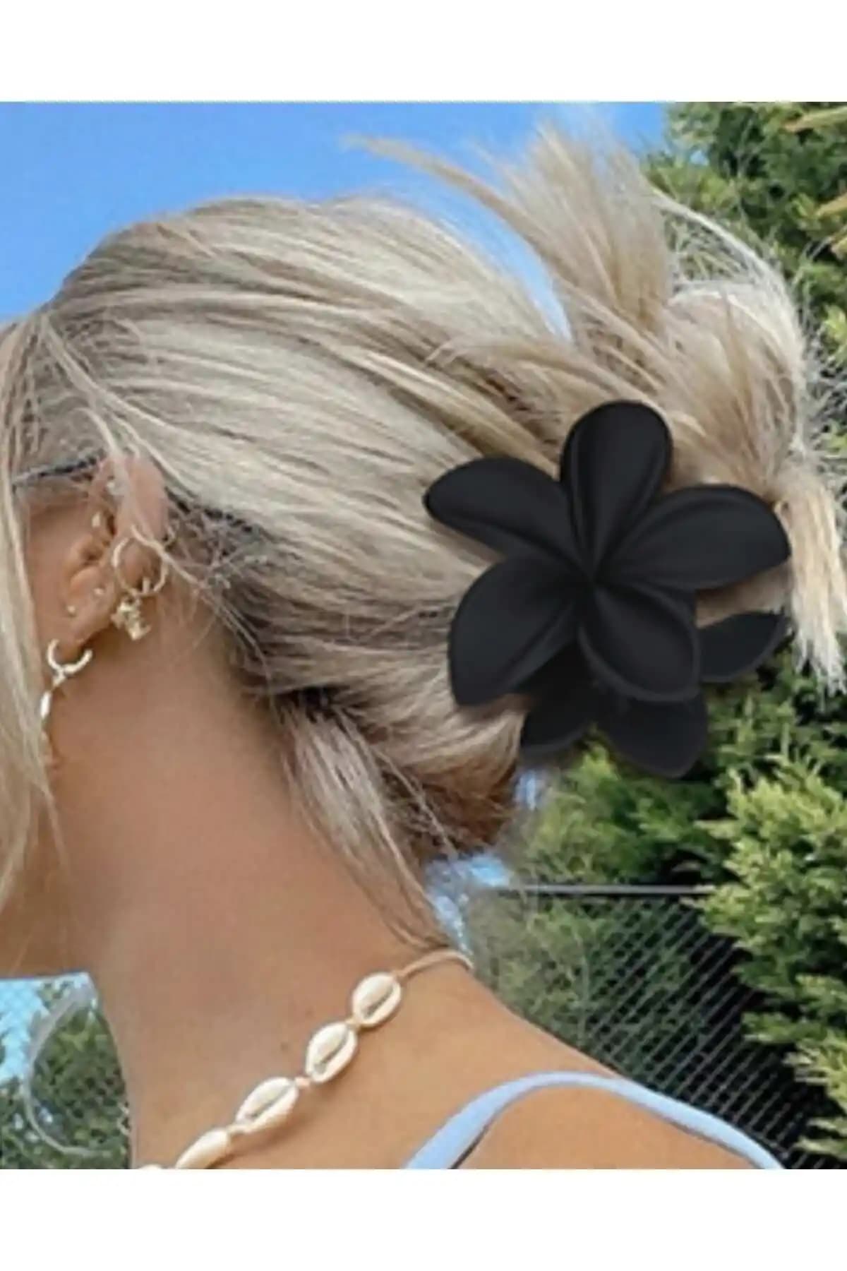 Monalisa Siyah Lotus Toka: Kadınlar İçin Şık ve Kullanışlı Deri Saç Aksesuarı