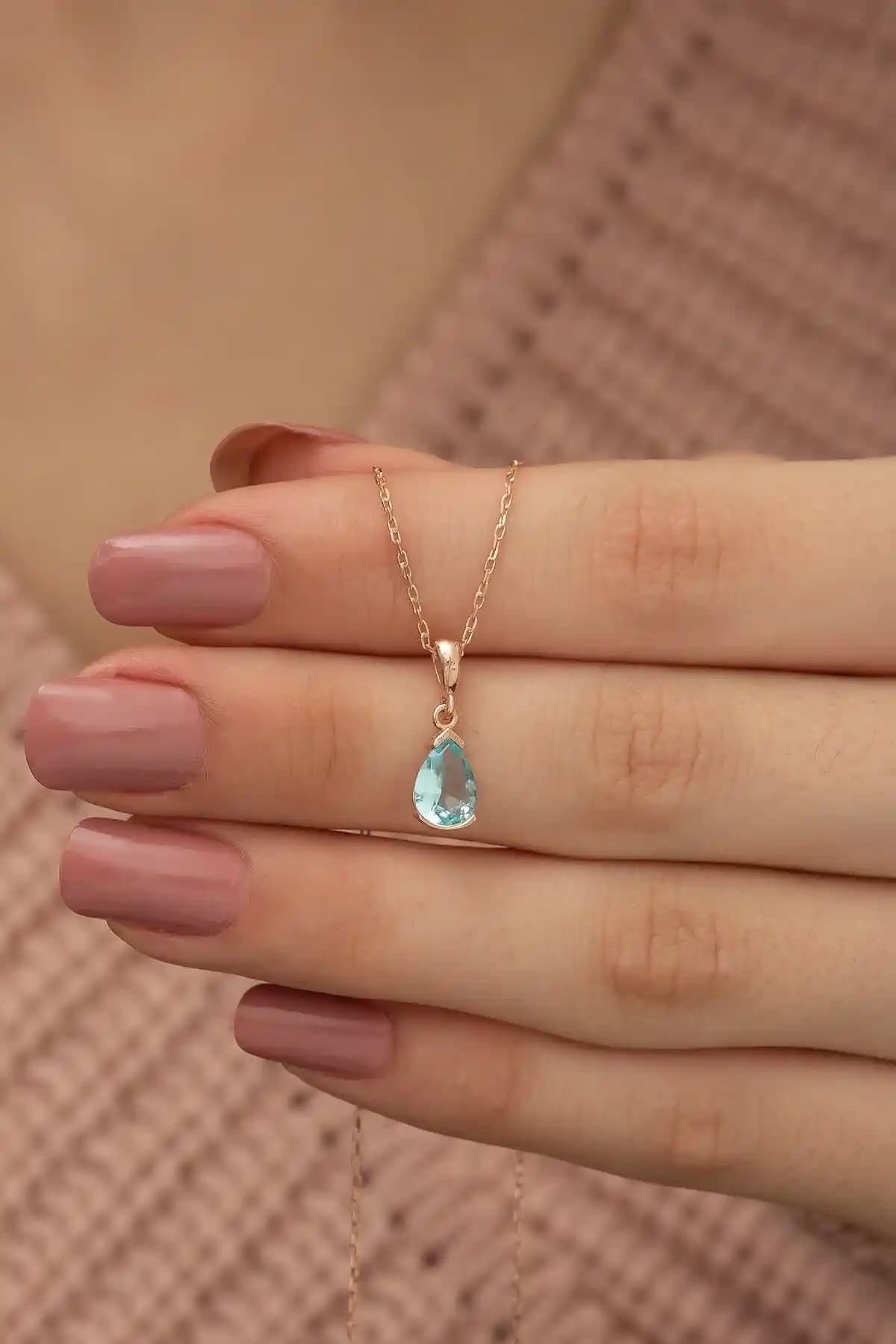 NEREZE 925 Ayar Aquamarin Kolye Karşılaştırması: Damla ve Kalp Tasarımları