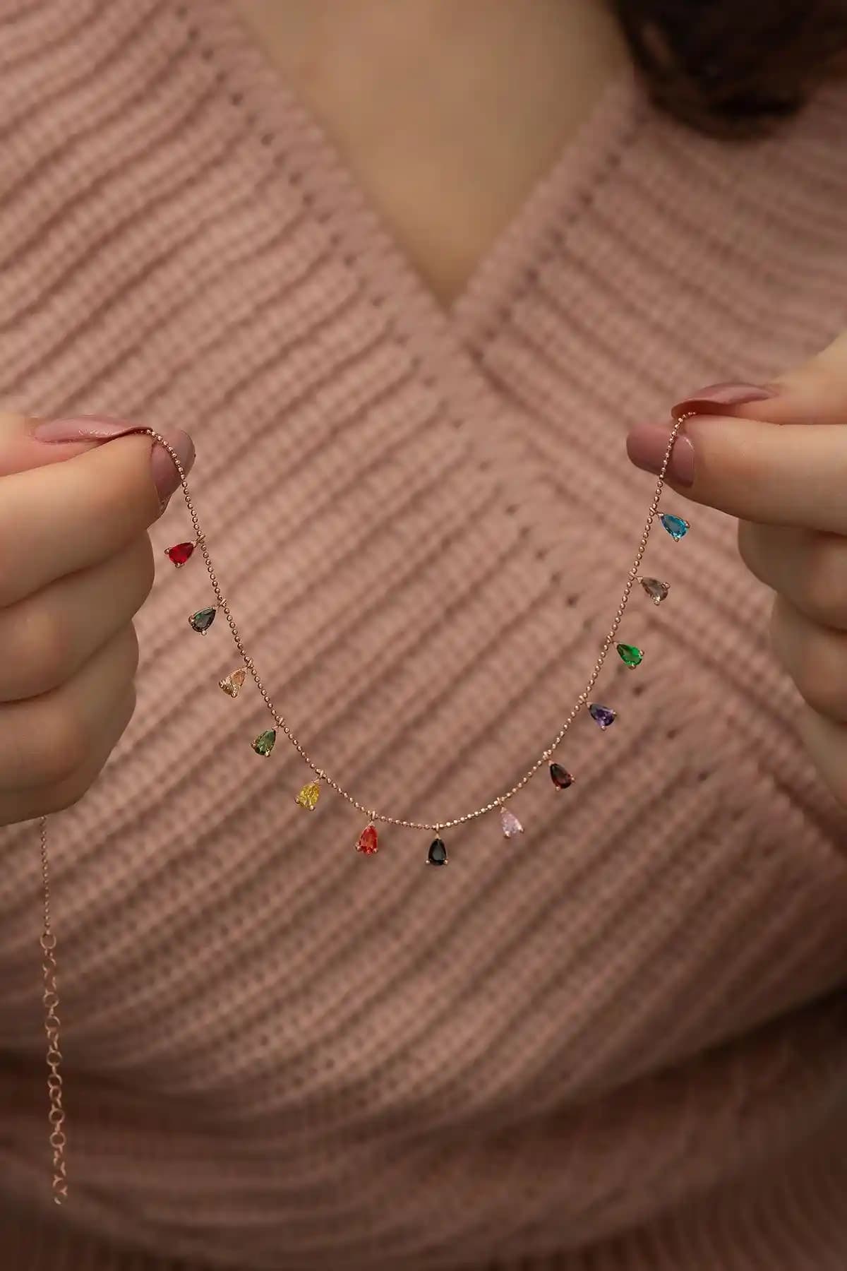 NEREZE 925 Ayar Gümüş Damla Taşlı Kadın Kolye Zarif ve Modern Tasarım