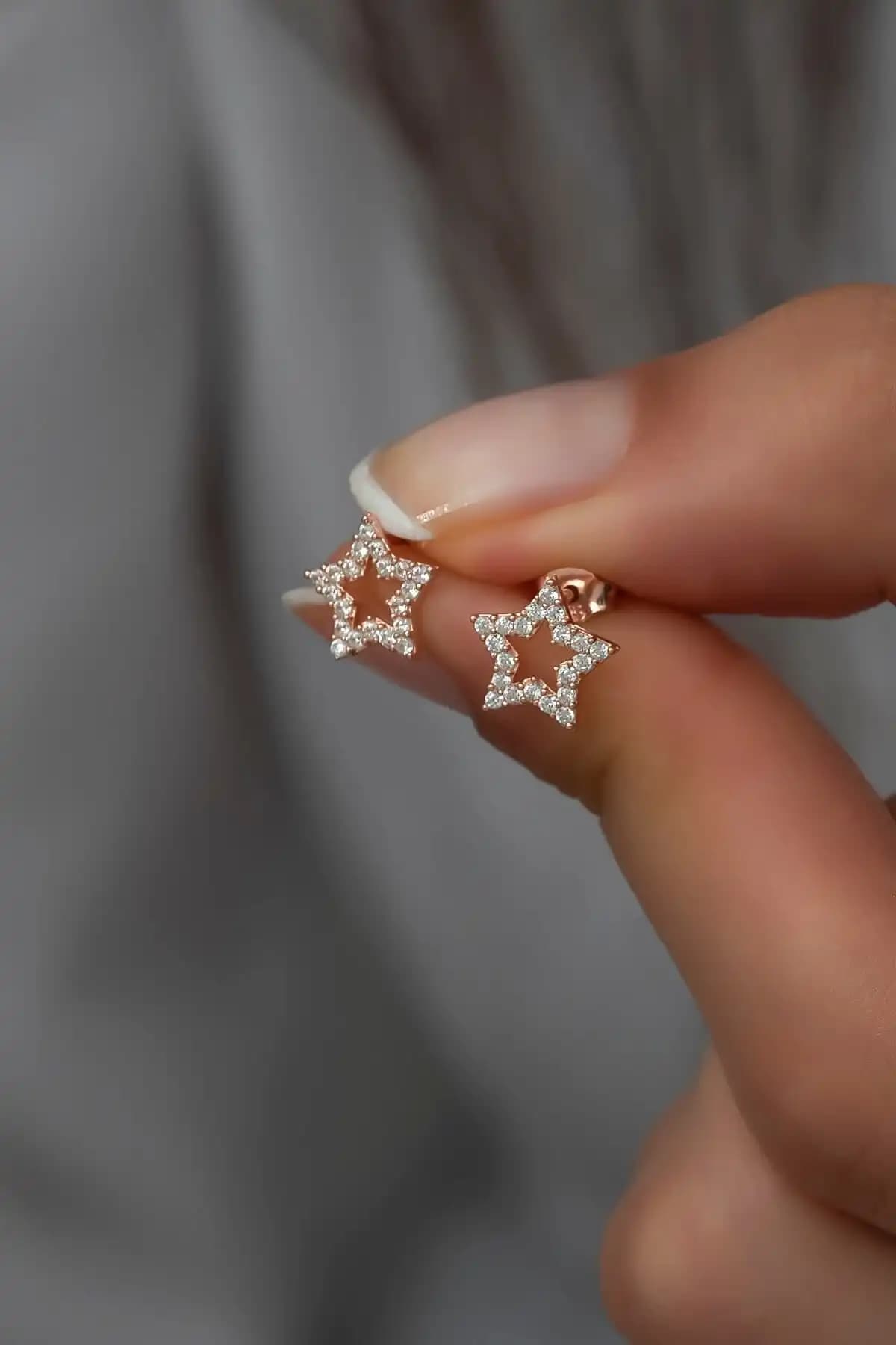 NEREZE Marka İki Farklı Küpe Modeli Karşılaştırması ve Özellikleri 2