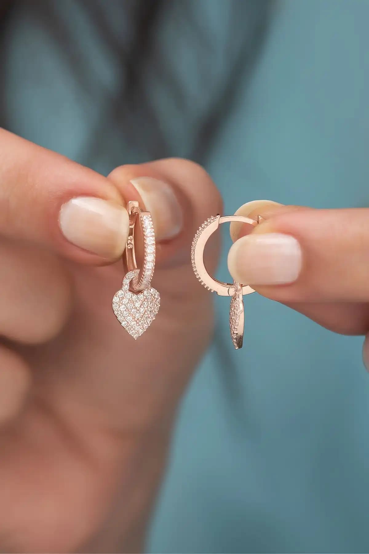 NEREZE ve Silvano Jewelry 925 Ayar Gümüş Kalp Küpe Karşılaştırması 1