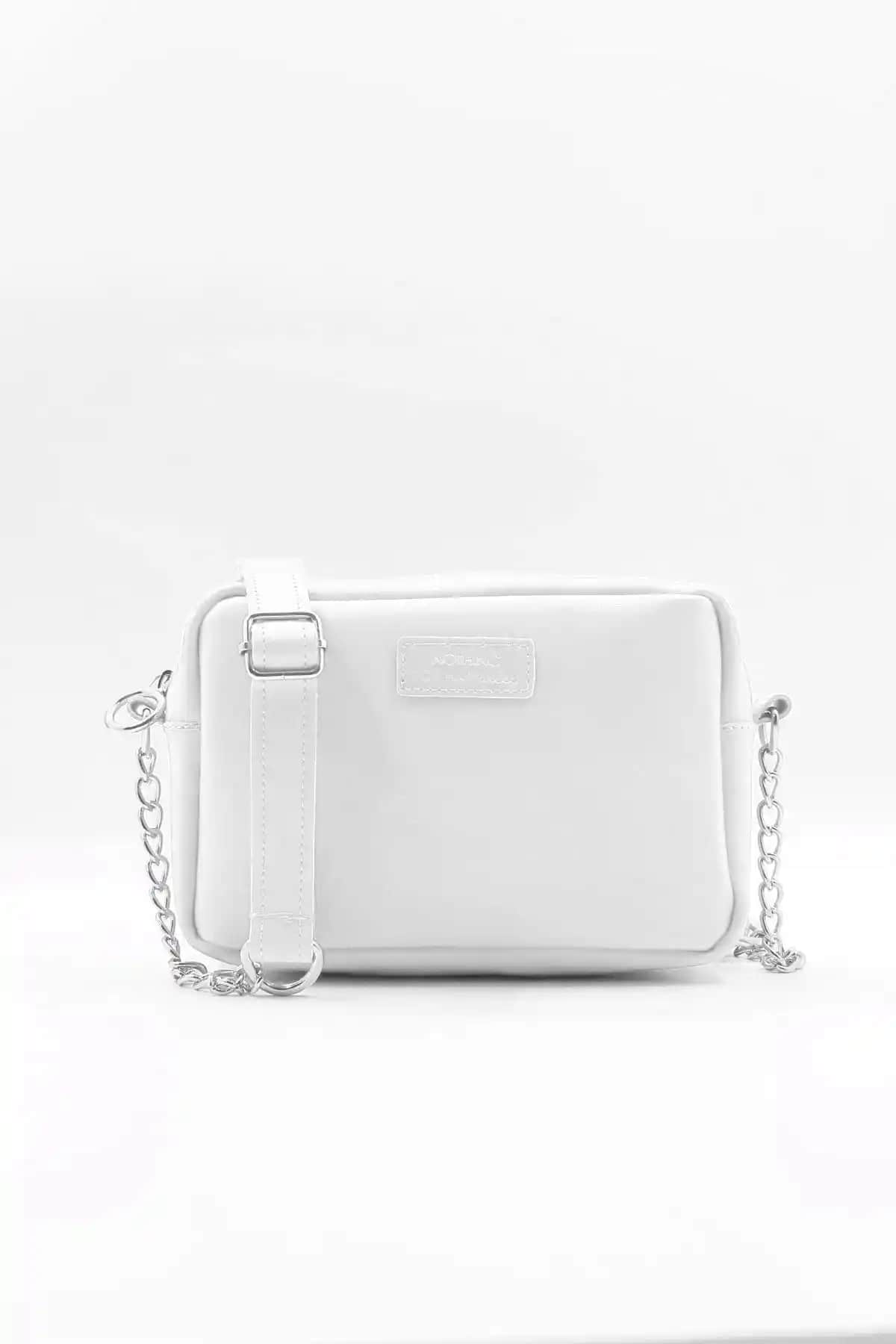 Nothing Kadın Mini Çantalar Karşılaştırması: Zincir Askılı ve Urban Çapraz Modelleri