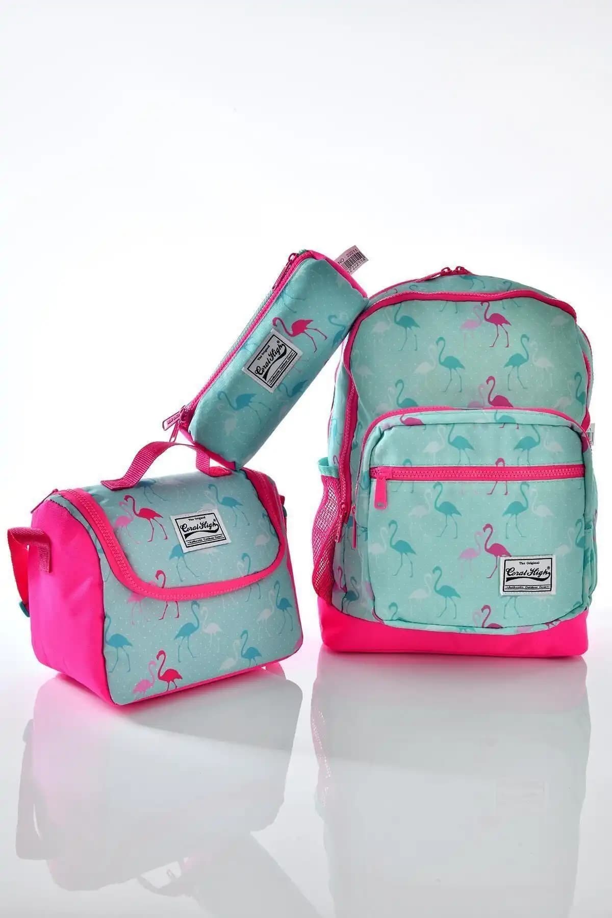 Okul Çantası Karşılaştırması: Coral High Flamingo Desenli ve Waddell Ortopedik Çanta 1