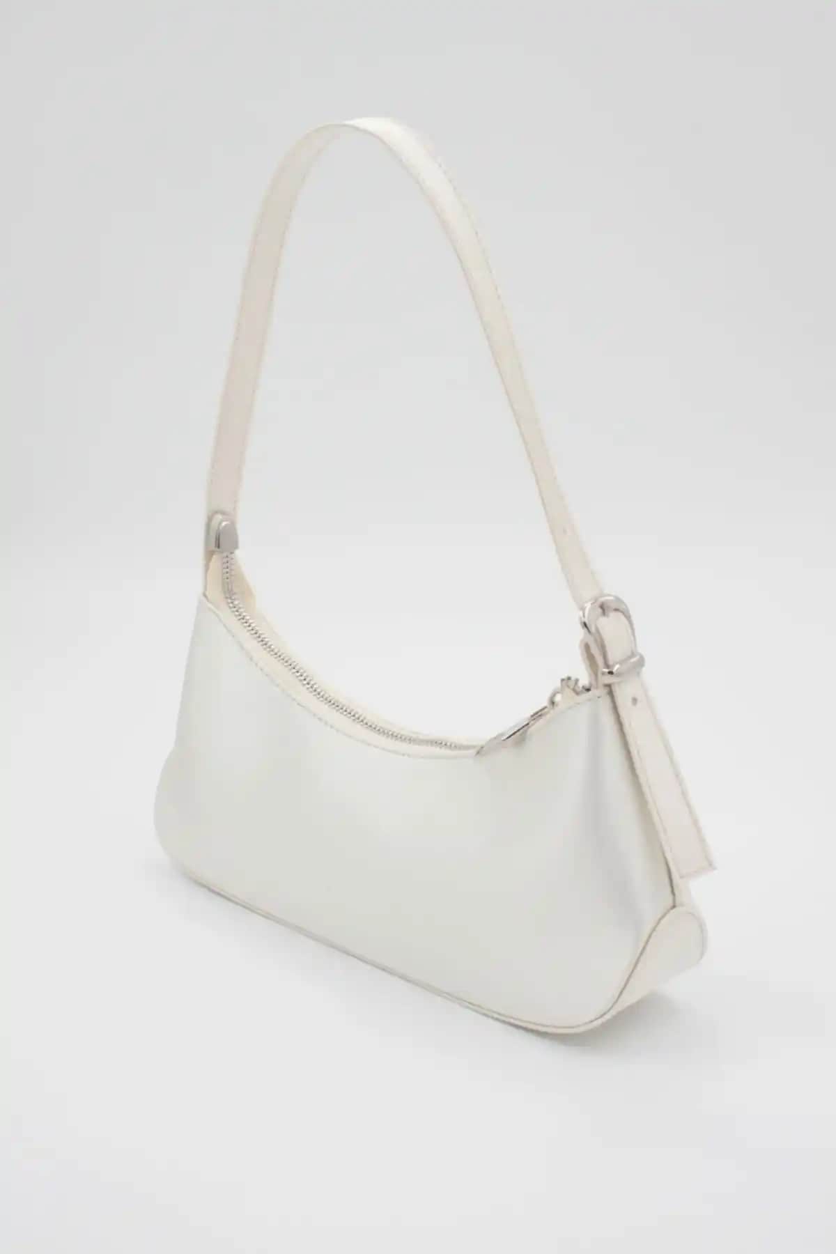 Paksoy Kadın Çanta Karşılaştırması: Saten ve Hologram Yılan Desenli Modeller