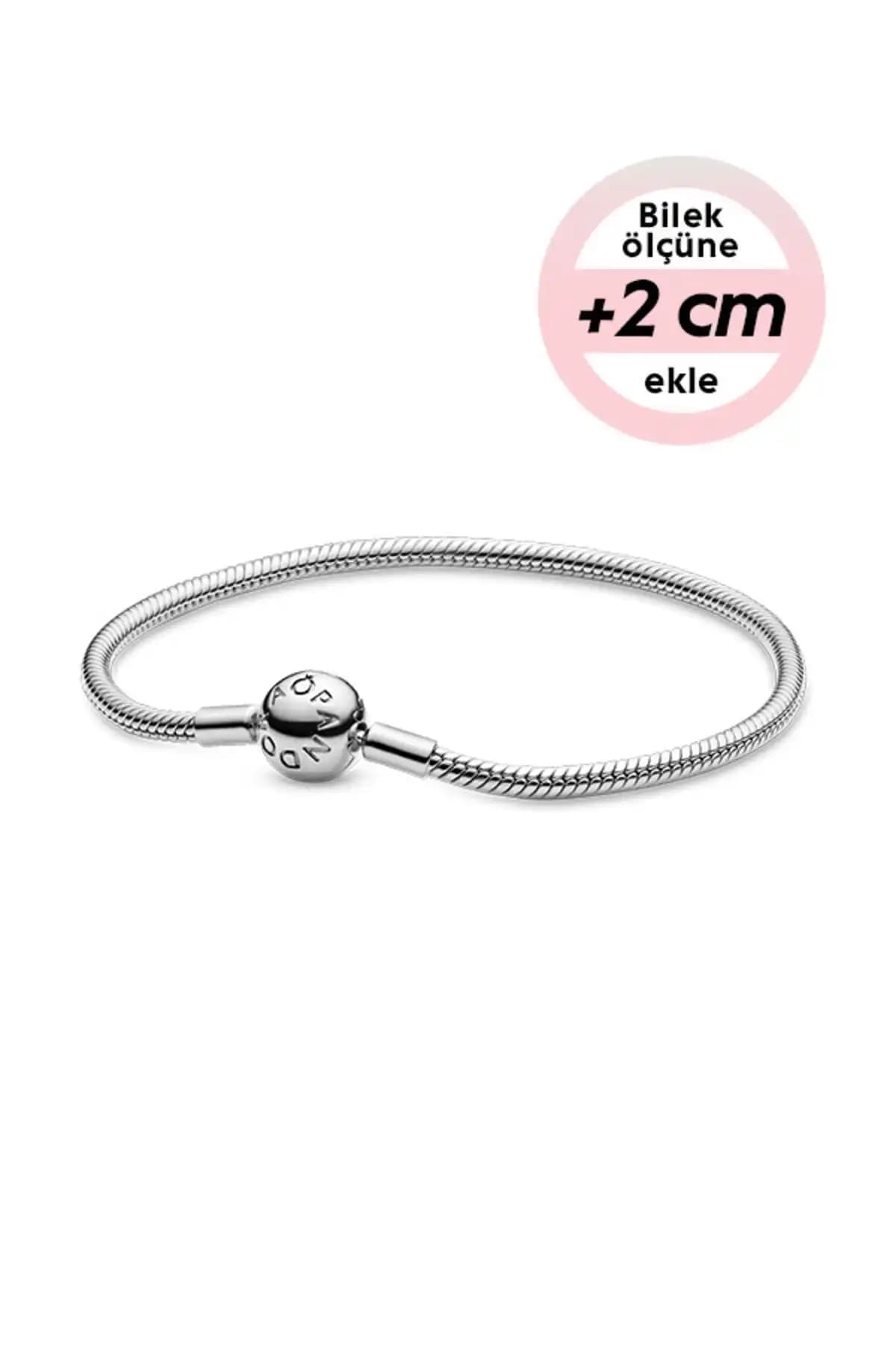 Pandora Moments Bileklik Karşılaştırması: Düz Klipsli ve Kalp Logolu Modeller 1