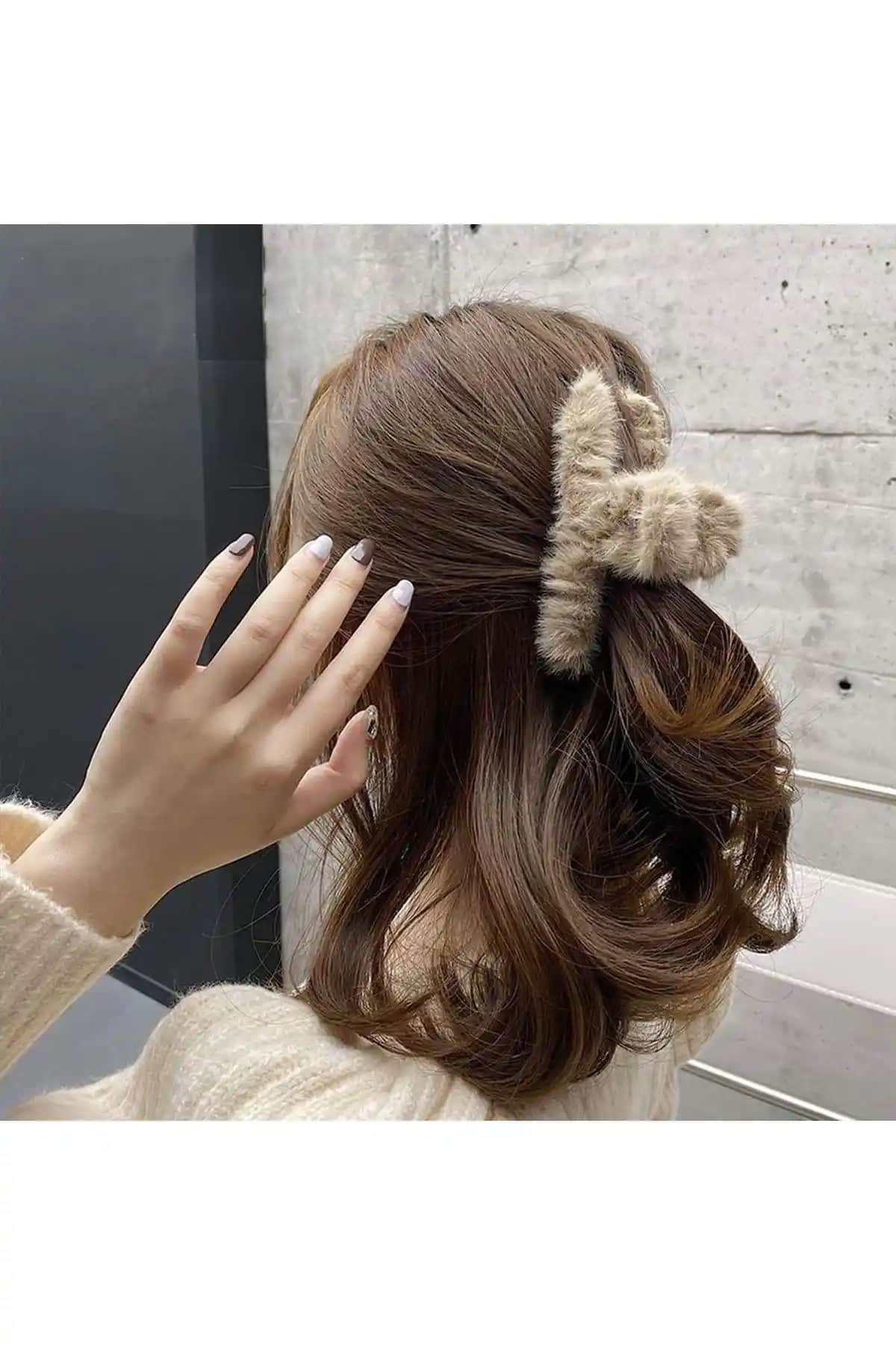 Peluş ve lastik toka karşılaştırması: GÜLPEŞE büyük peluş mandal ve Monalisa seti özellikleri