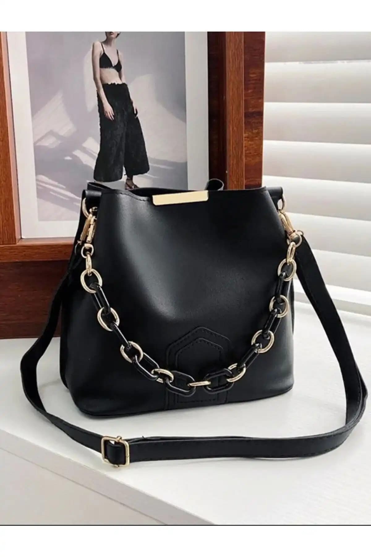 Pemboo Kadın Zincir Aksesuarlı Yumuşak Deri Çanta ve Pull & Bear Mini Tote Karşılaştırması 1